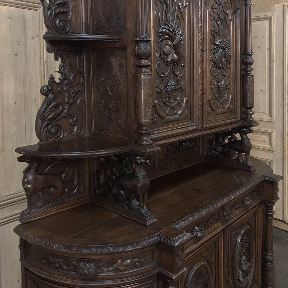 19th Century French Oak Hunt Two-Tiered Buffet- Bookcase In Good Condition In Dallas, TX