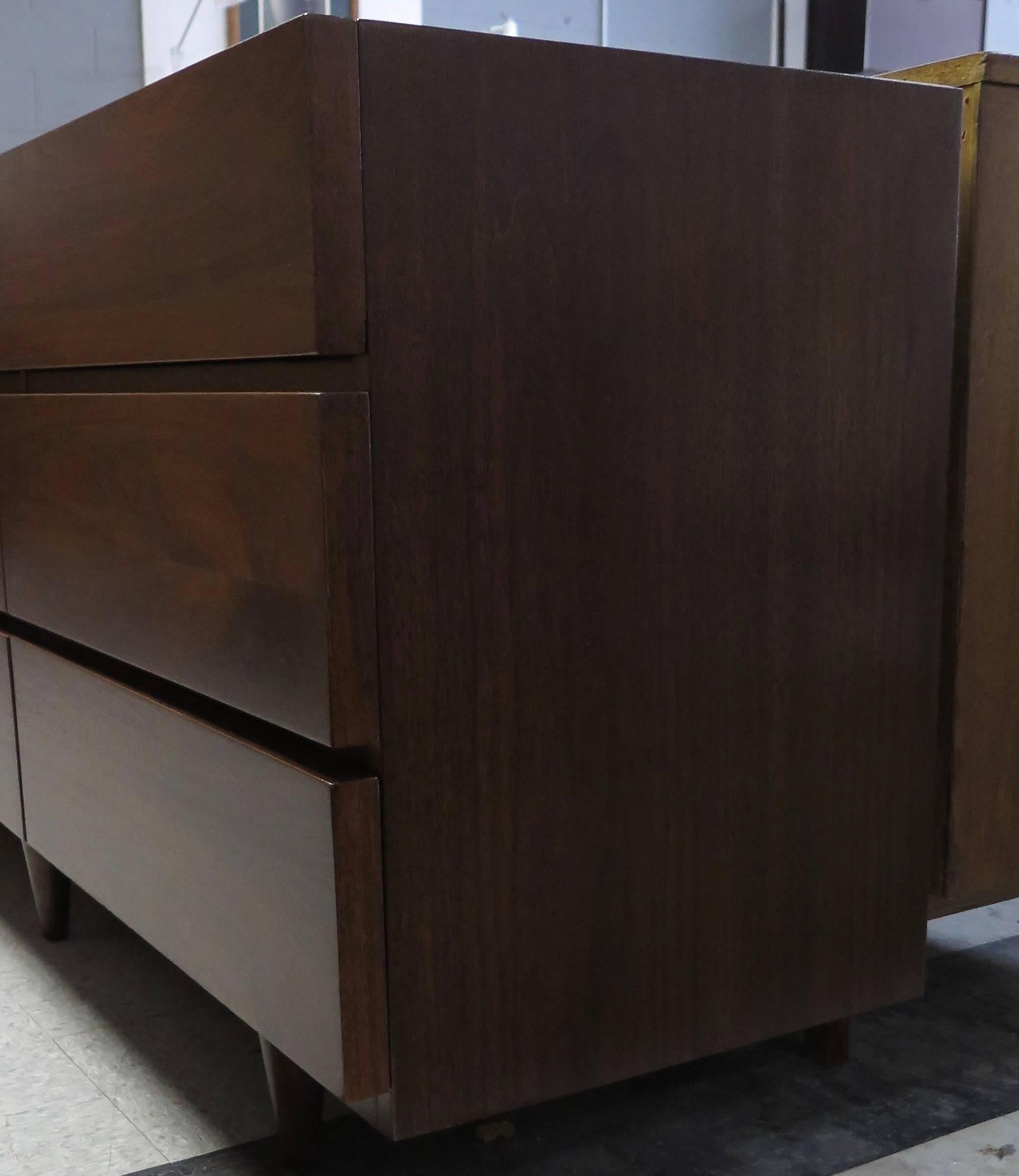 Mid-Century Modern 1960 American of Martinsville Walnut Nine-Drawer Dresser