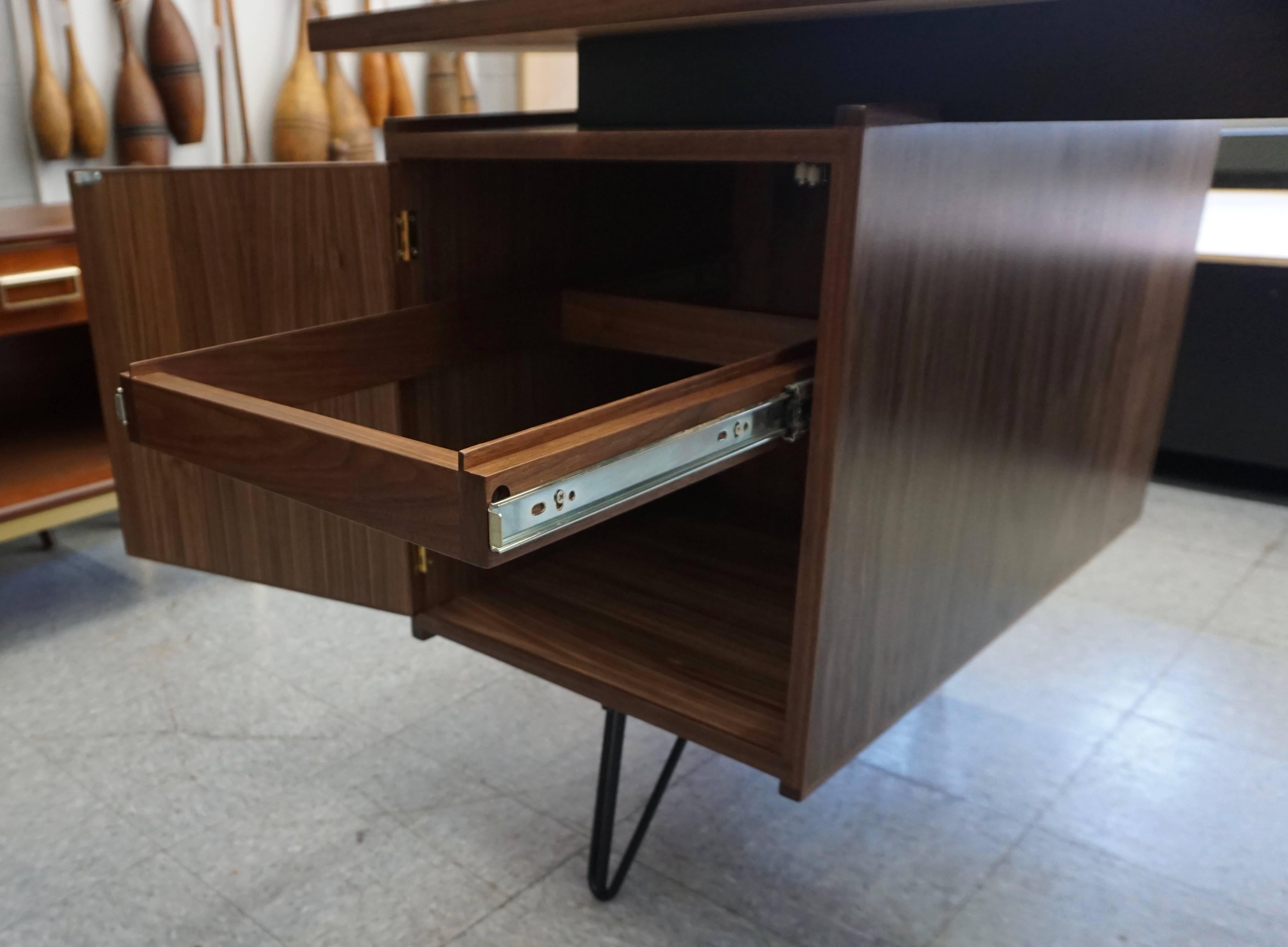 Veneer   Custom-Made Pastoe Inspired Walnut Desk For Sale