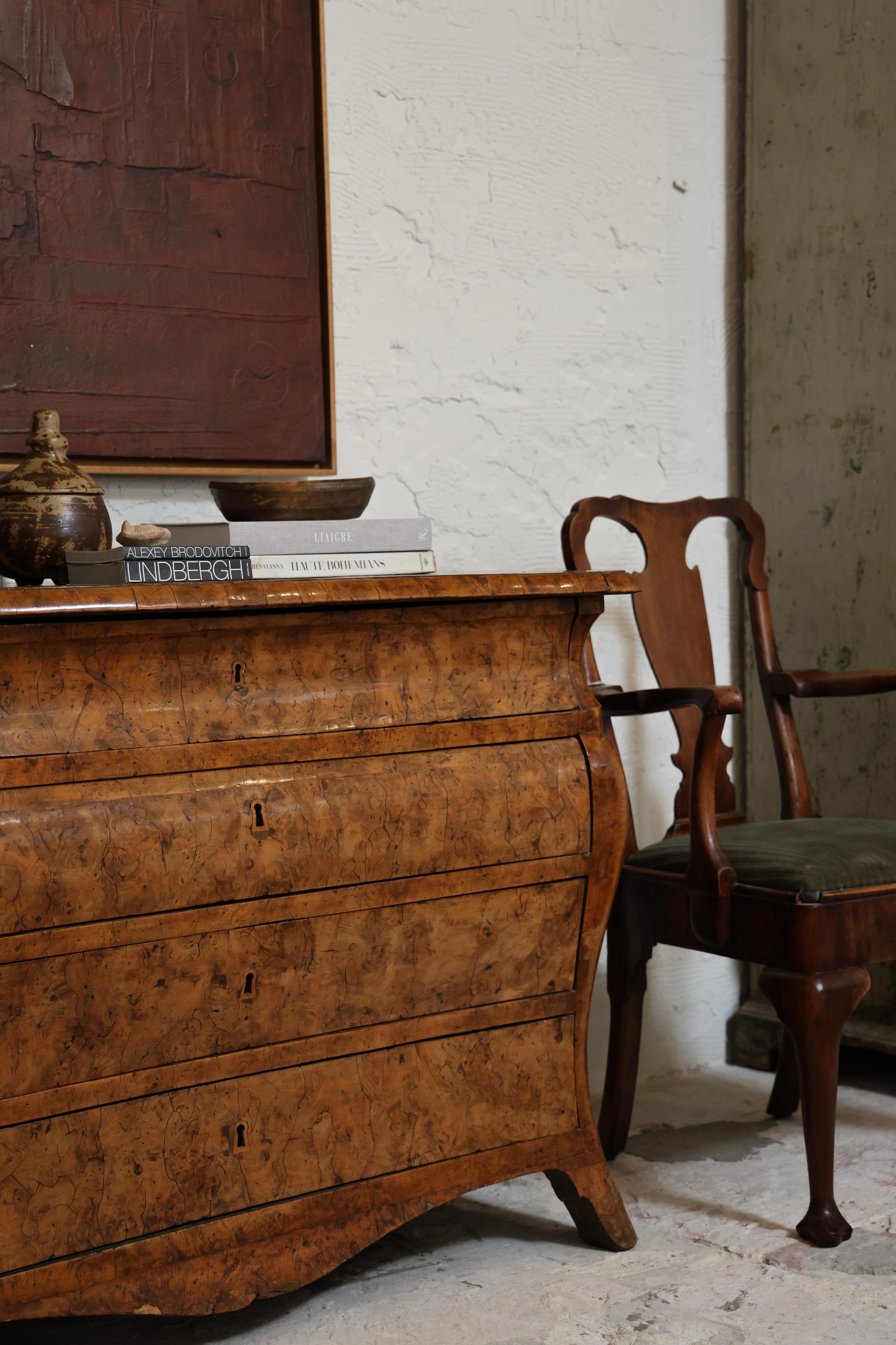 Italian Burlwood Combe Commode For Sale 1