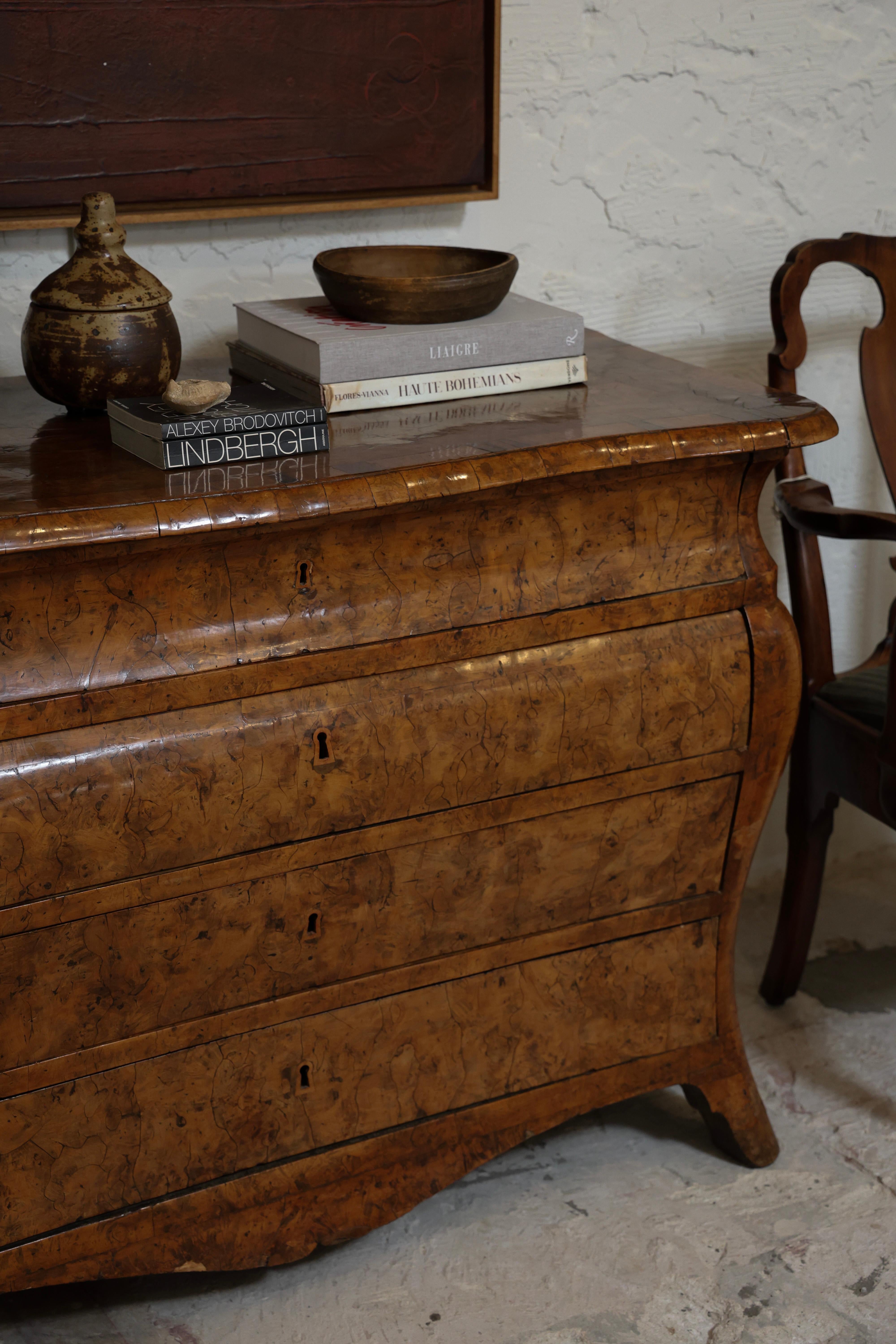 Baroque Italian Burlwood Combe Commode For Sale