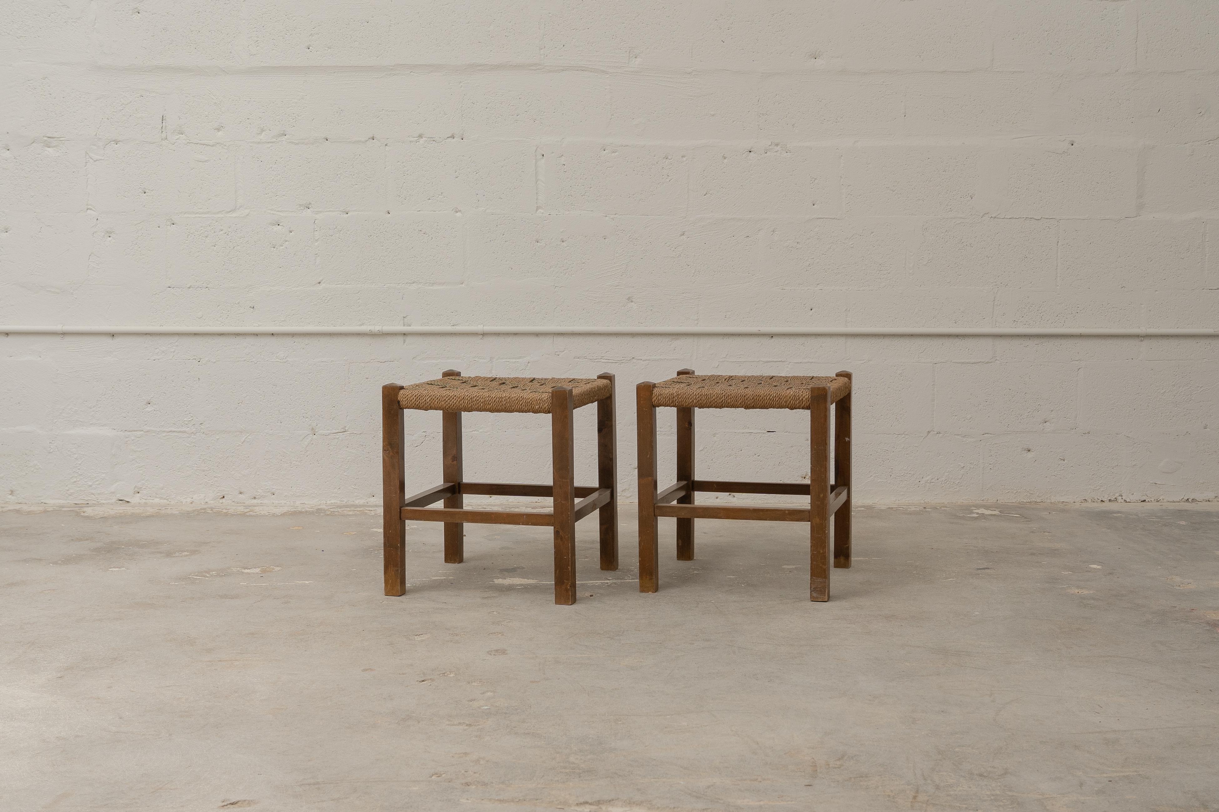 1920s Woven Seagrass Stools In Good Condition For Sale In Miami, FL