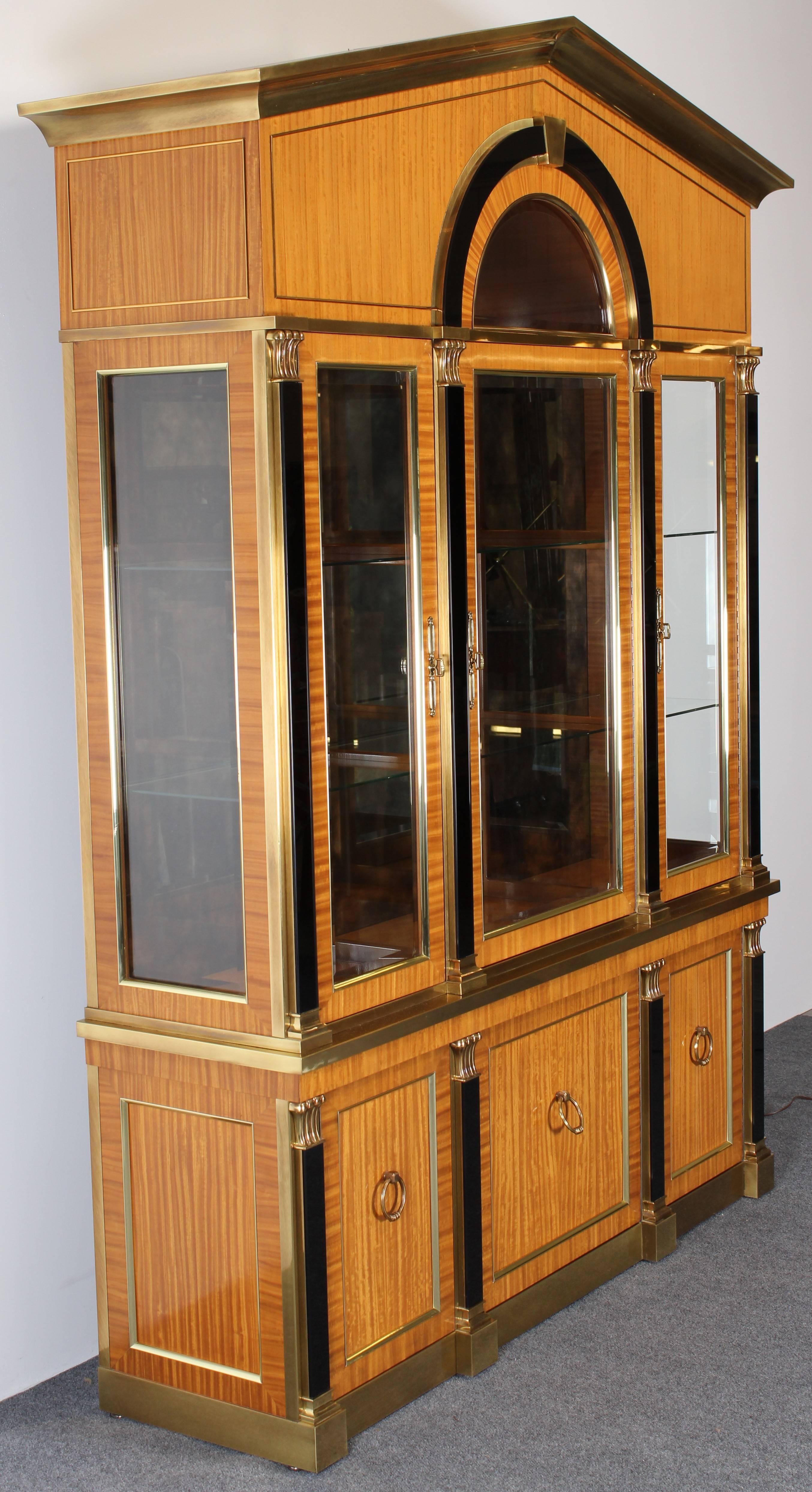 Late 20th Century Mastercraft Two-Piece Breakfront Display Cabinet, 1970
