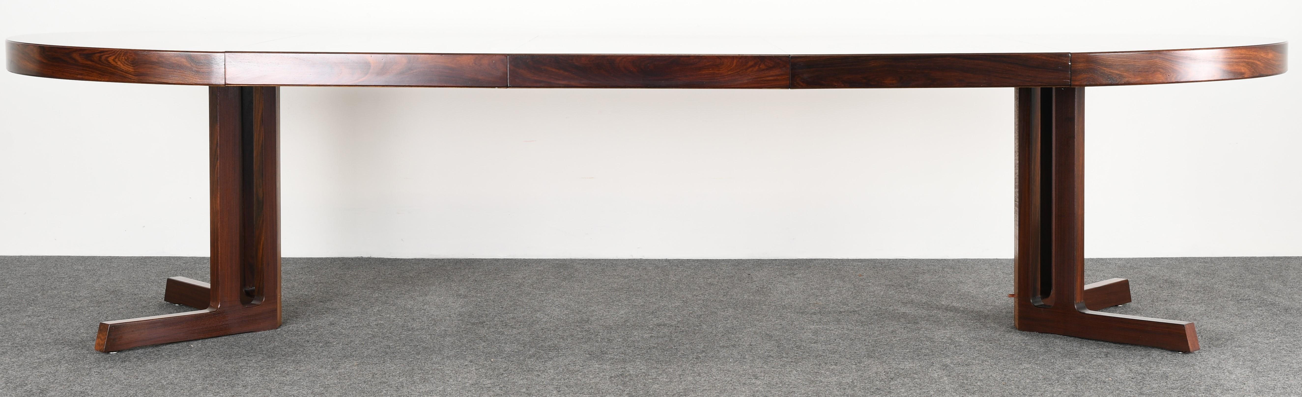 Johannes Andersen Danish Rosewood Dining Table, 1960s In Good Condition In Hamburg, PA