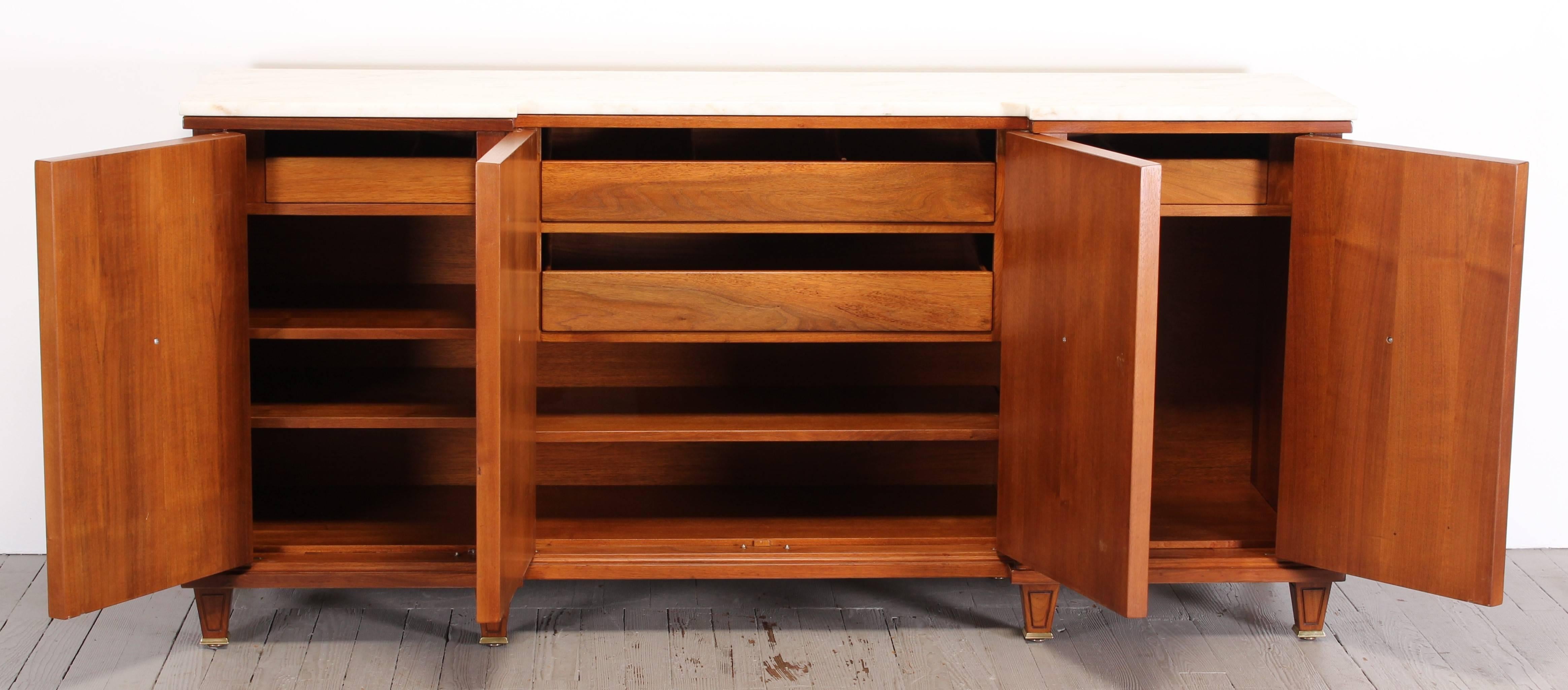 Mid-20th Century Walnut Hollywood Regency Sideboard in the Style of Jansen, 1940
