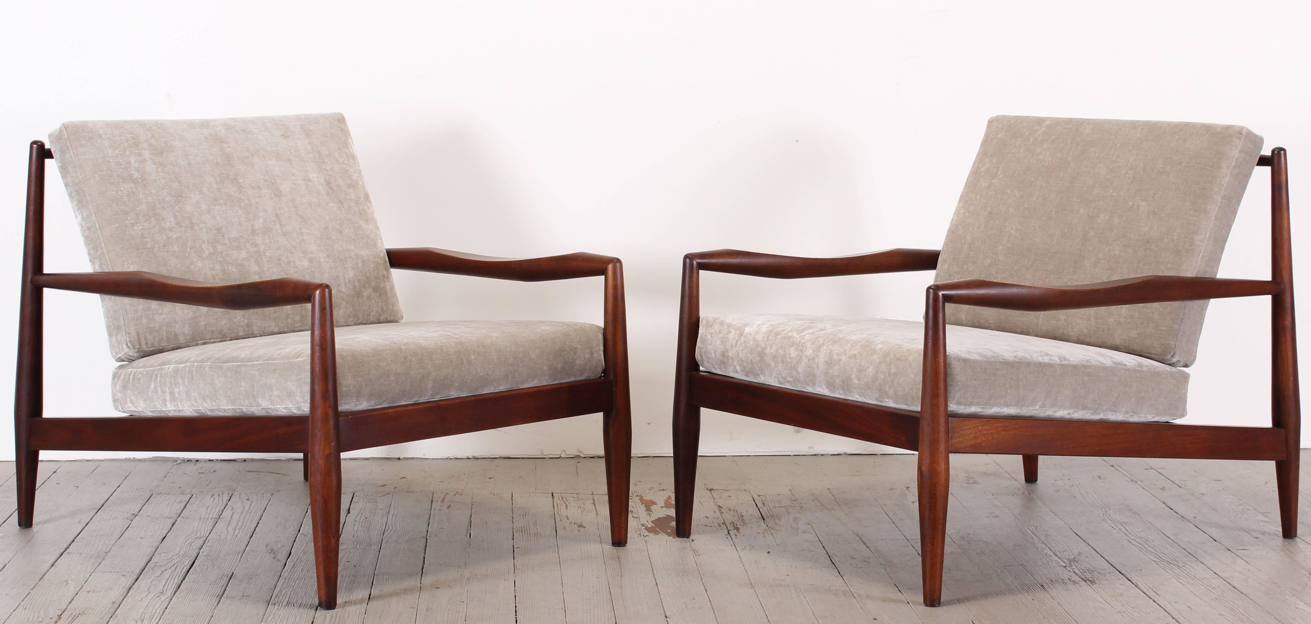 Mid-Century Modern Pair of Adrian Pearsall Lounge Chairs and Ottoman, 1960s