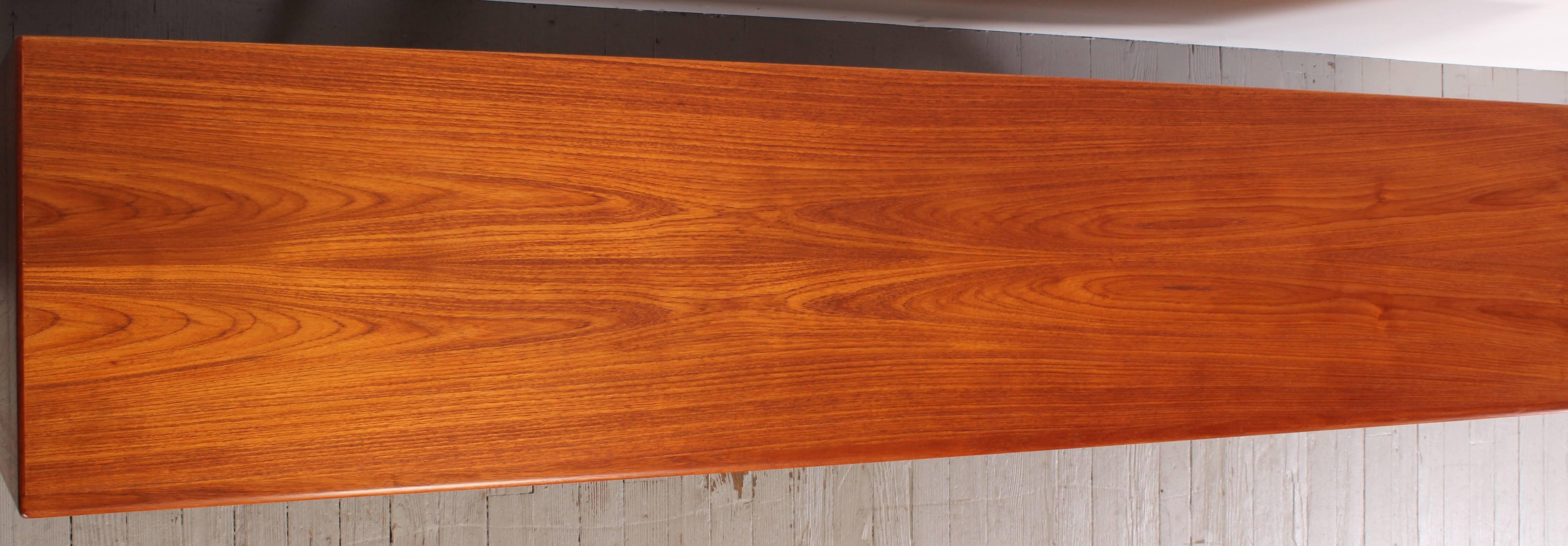 Danish Dyrlund Teak Credenza, 1960s In Excellent Condition In Hamburg, PA
