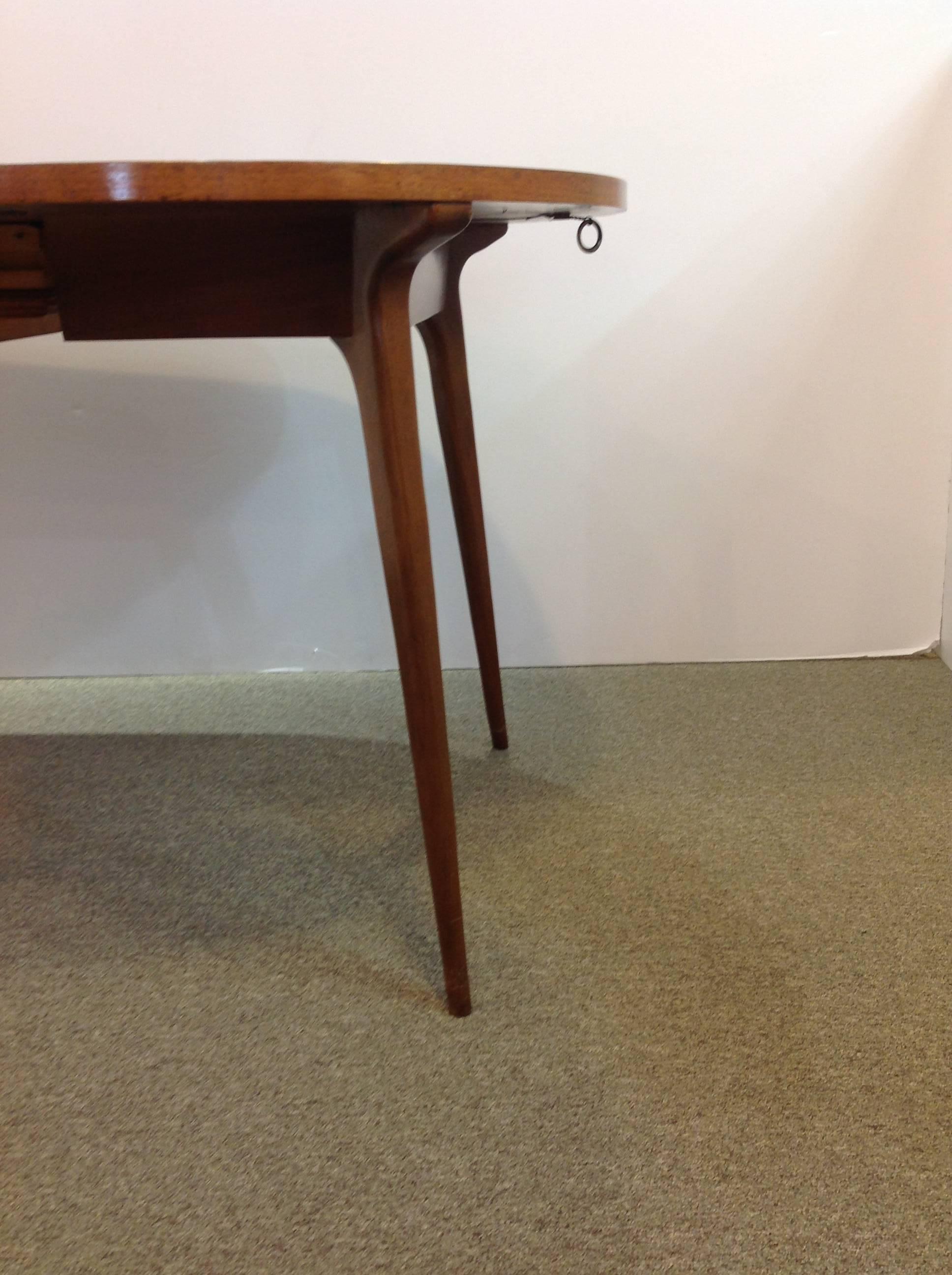 Italian Bertha Schaefer Walnut Dining Table for Singer & Sons, Circa 1957 For Sale