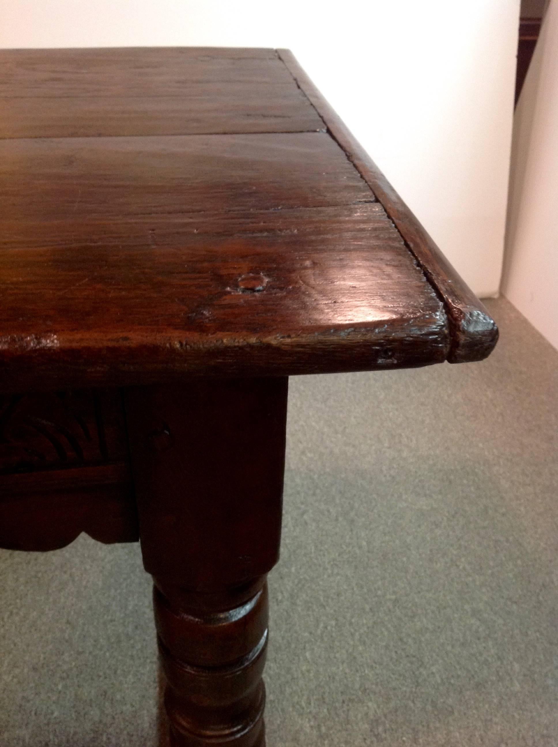 Antique English Refectory Table In Excellent Condition For Sale In Houston, TX