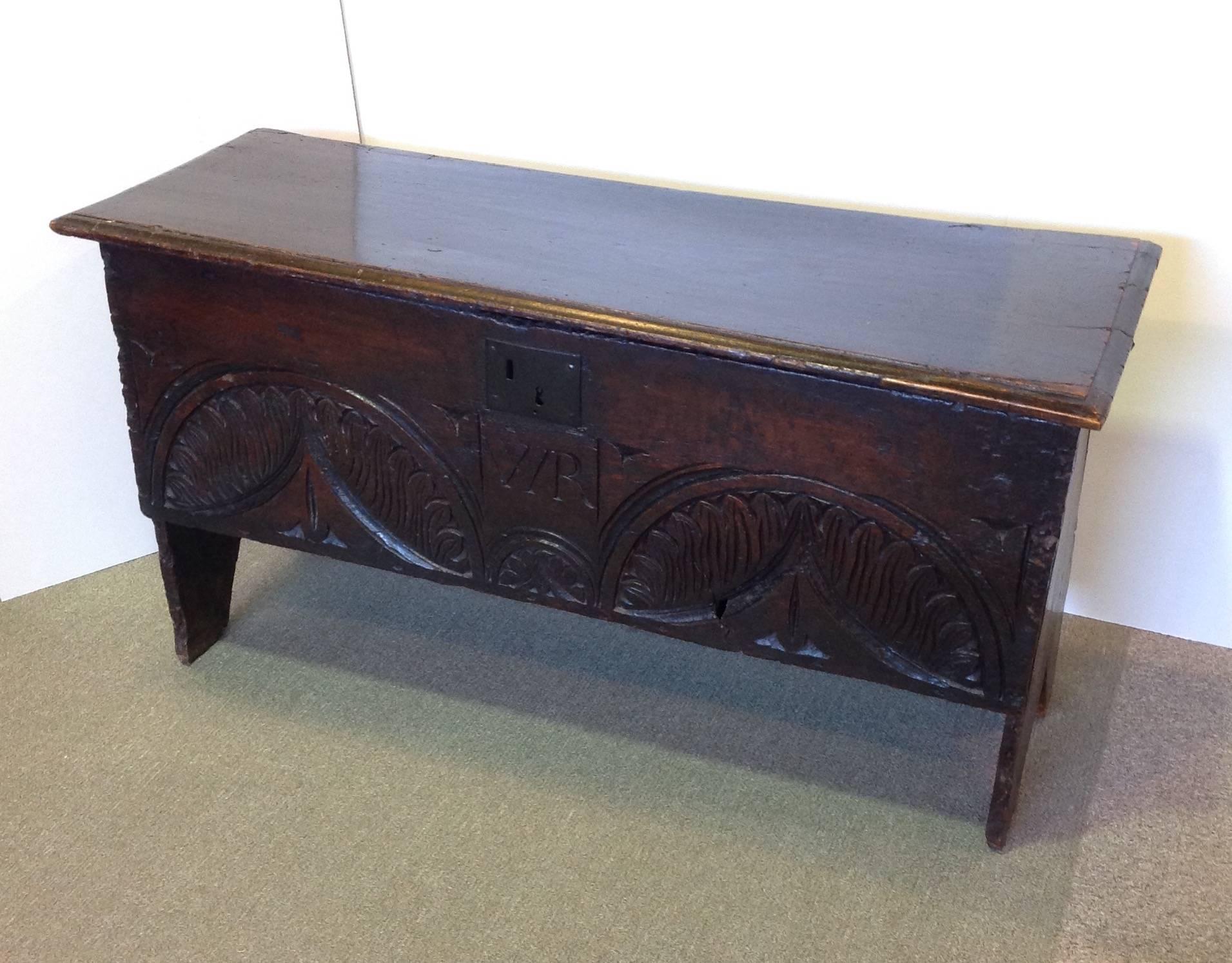 Antique English Carved Wooden Blanket Chest, 17th Century In Good Condition For Sale In Houston, TX