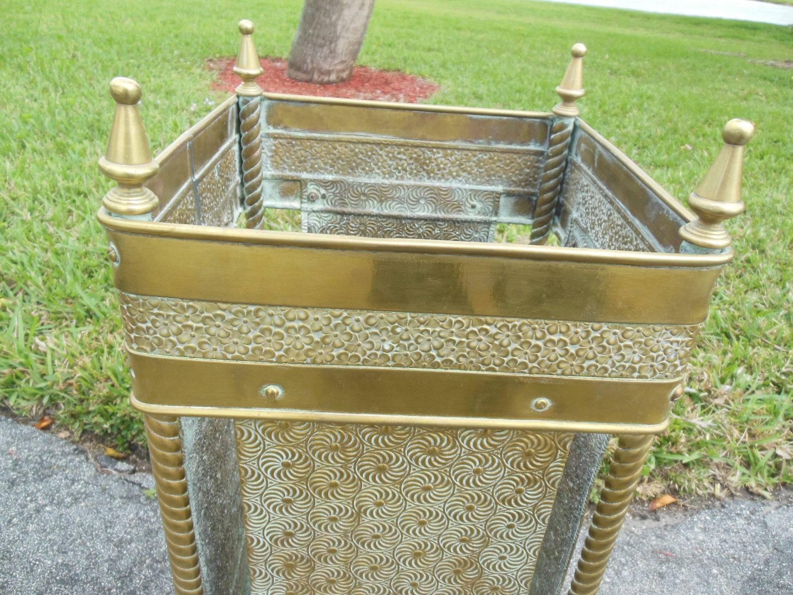 American Aesthetic Brass Antique Umbrella Stand In Good Condition For Sale In Long Island, NY