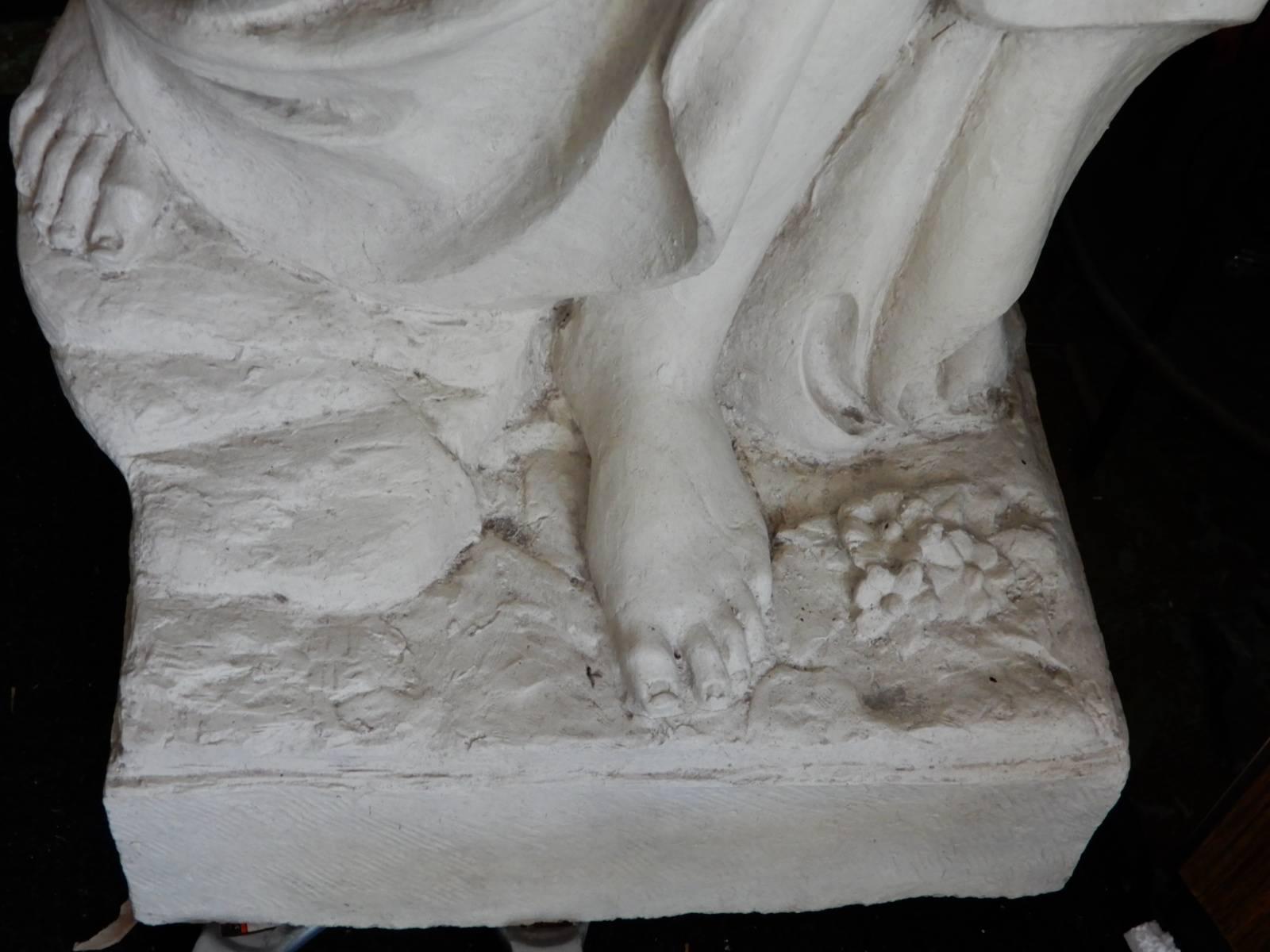flora statue