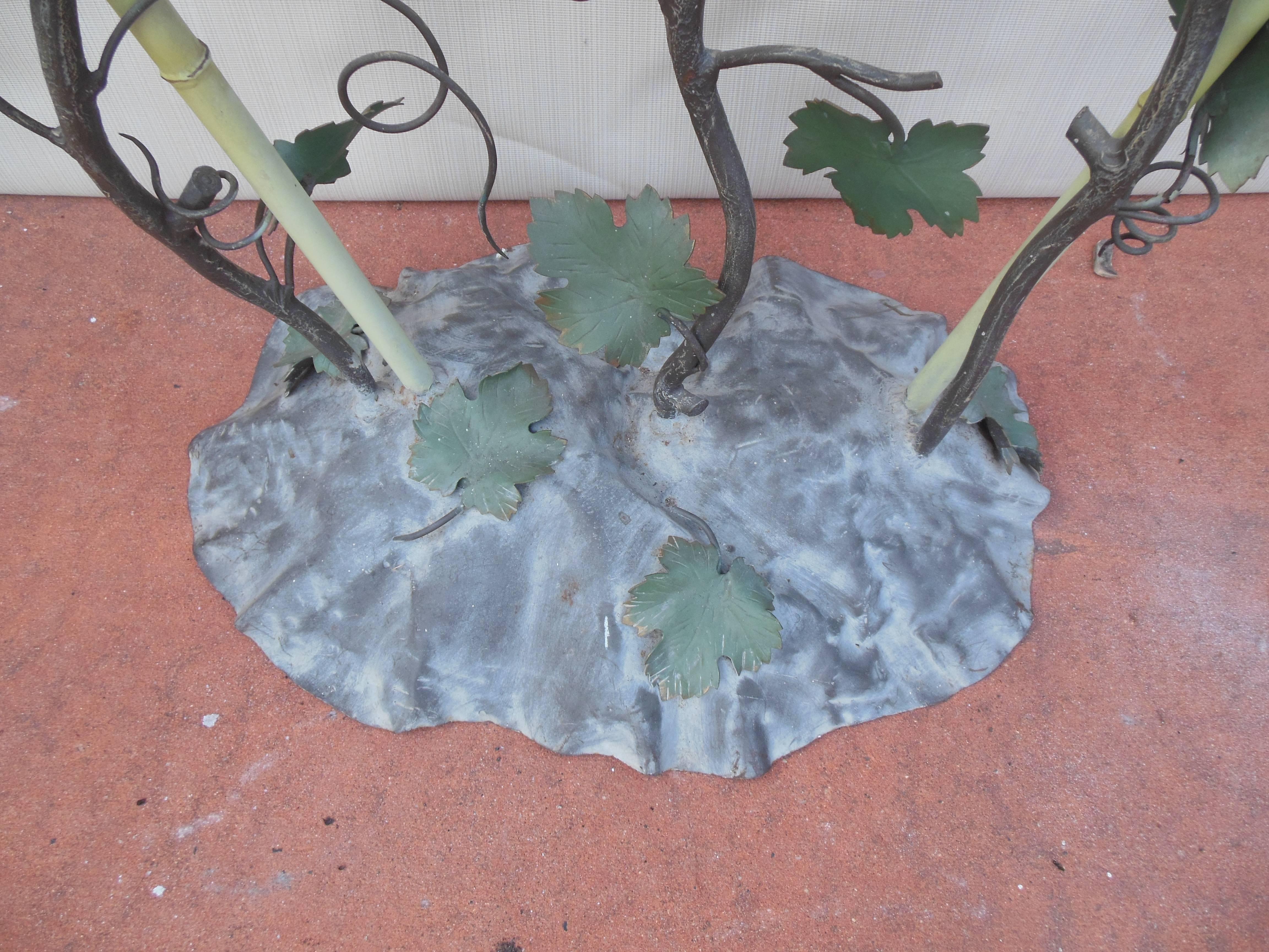 Vintage Italian Tole Grape Tree In Excellent Condition For Sale In Long Island, NY