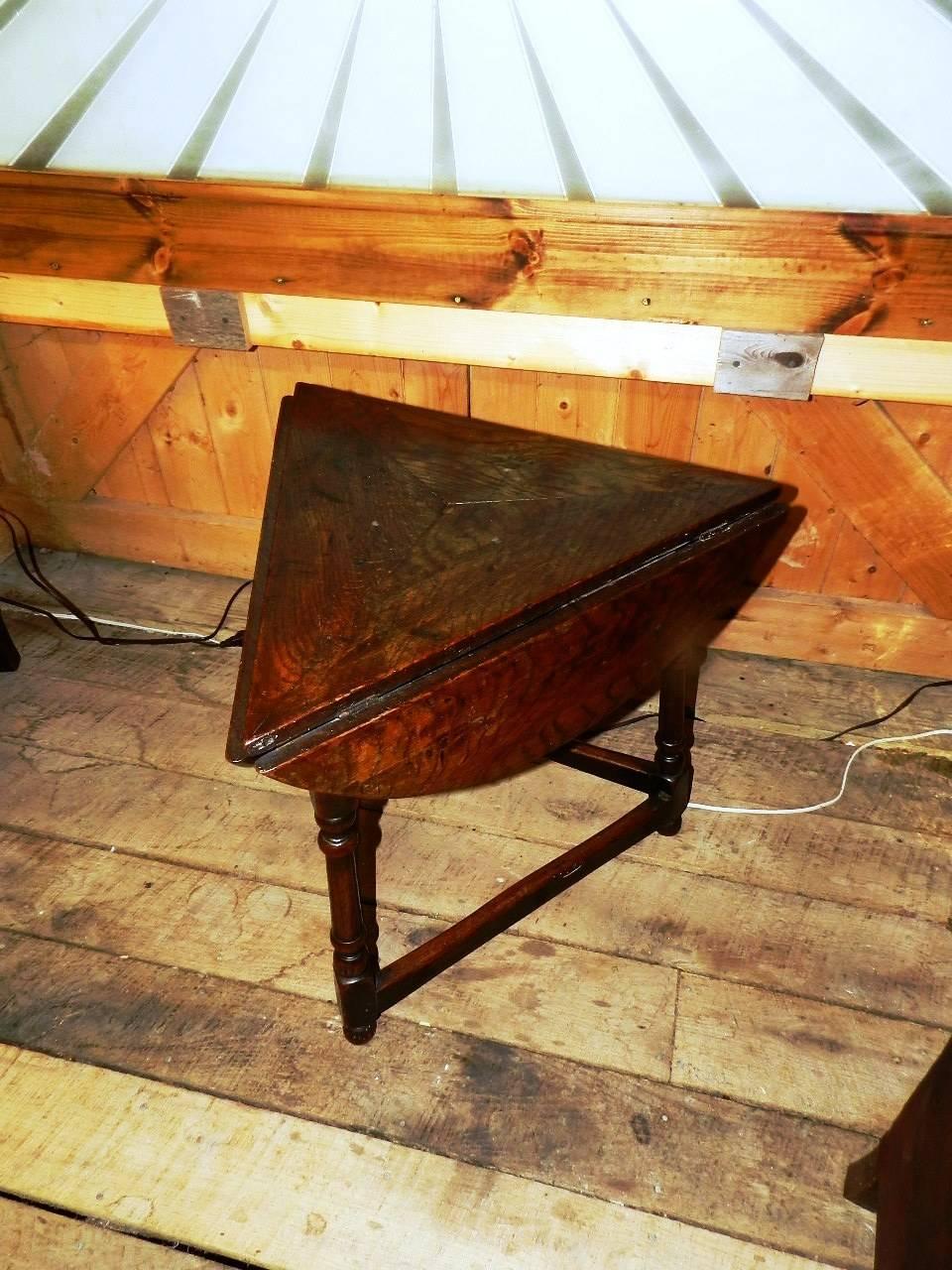 Rustic 19th Century Oak Tavern Side Table
