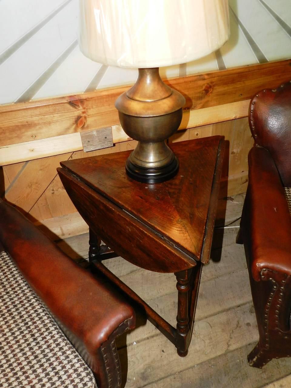 English 19th Century Oak Tavern Side Table