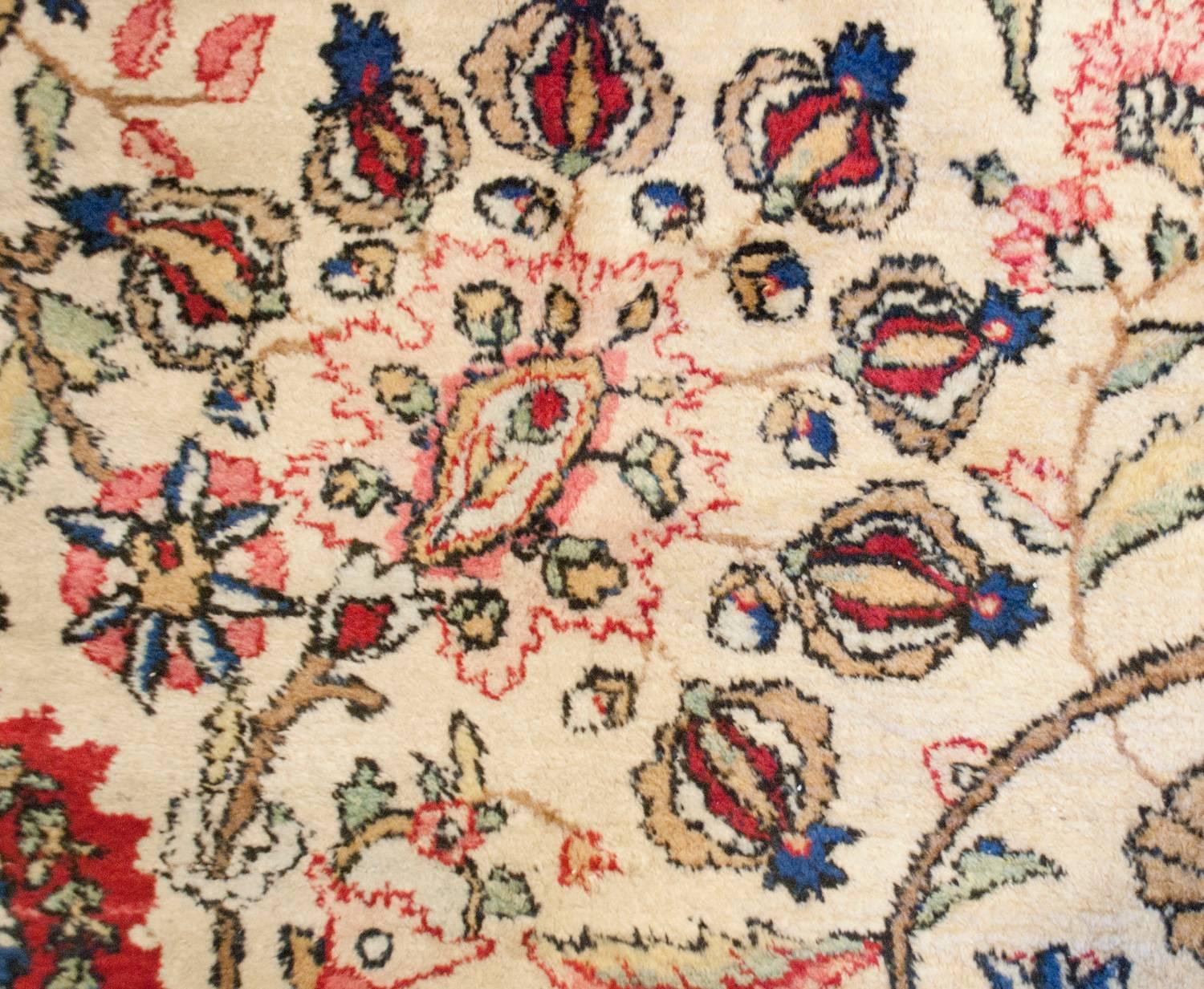 Tintura vegetale Tappeto Kirman dei primi del Novecento in vendita