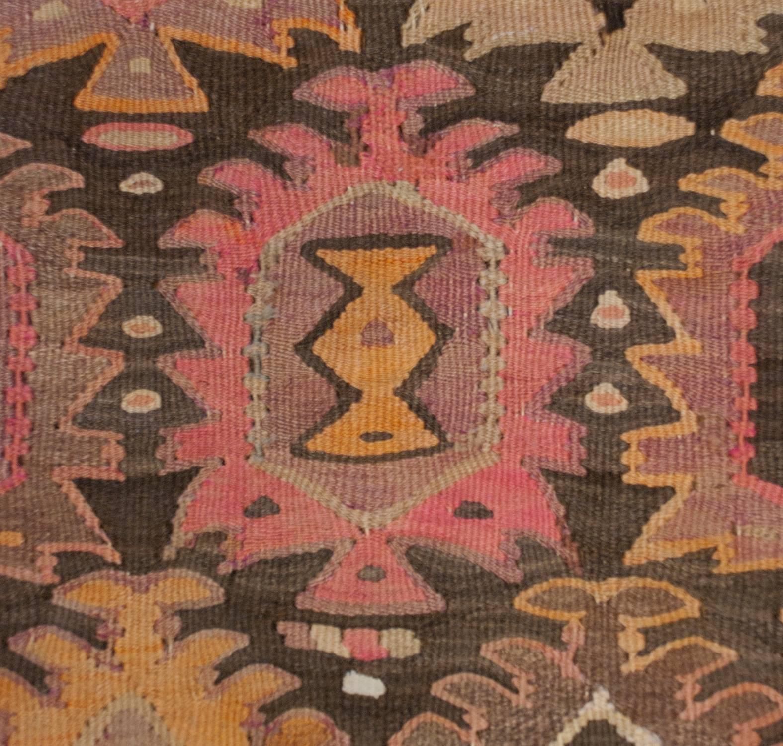 Fantastic Early 20th Century Qazvin Kilim Rug In Good Condition In Chicago, IL