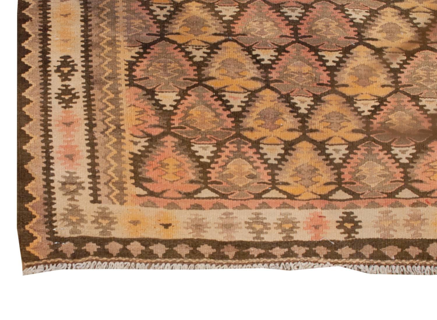 Wonderful Early 20th Century Qazvin Runner In Good Condition For Sale In Chicago, IL