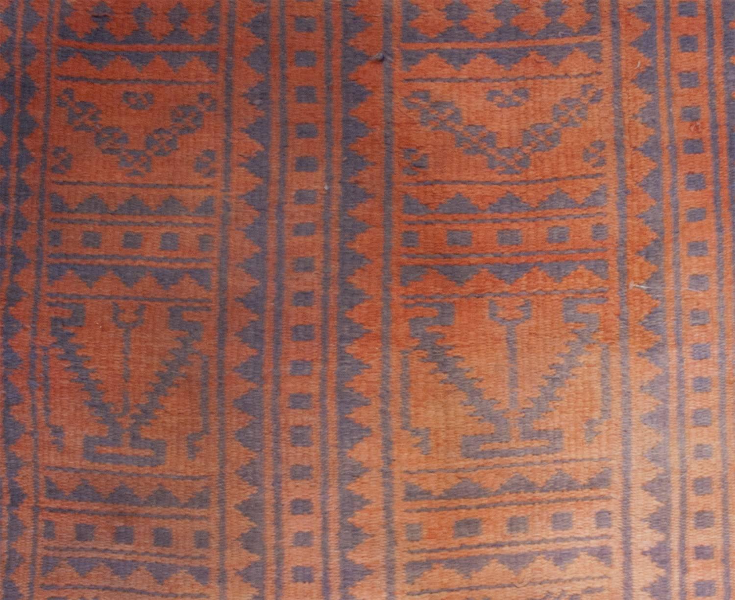 Wonderful Early 20th Century Saveh Kilim Rug In Good Condition For Sale In Chicago, IL