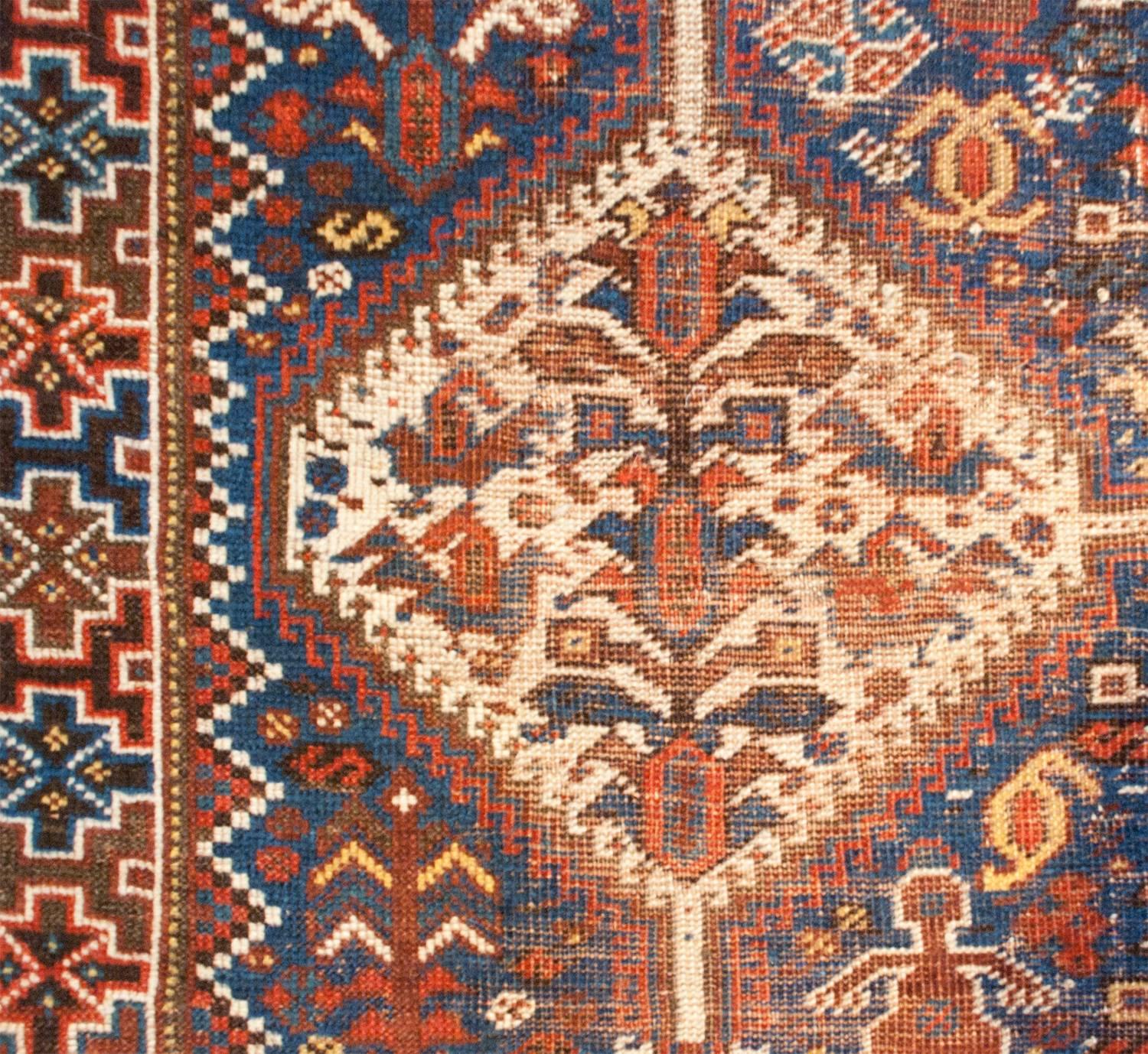 Teinture végétale Exceptionnel tapis Ghashgaei du 19ème siècle en vente