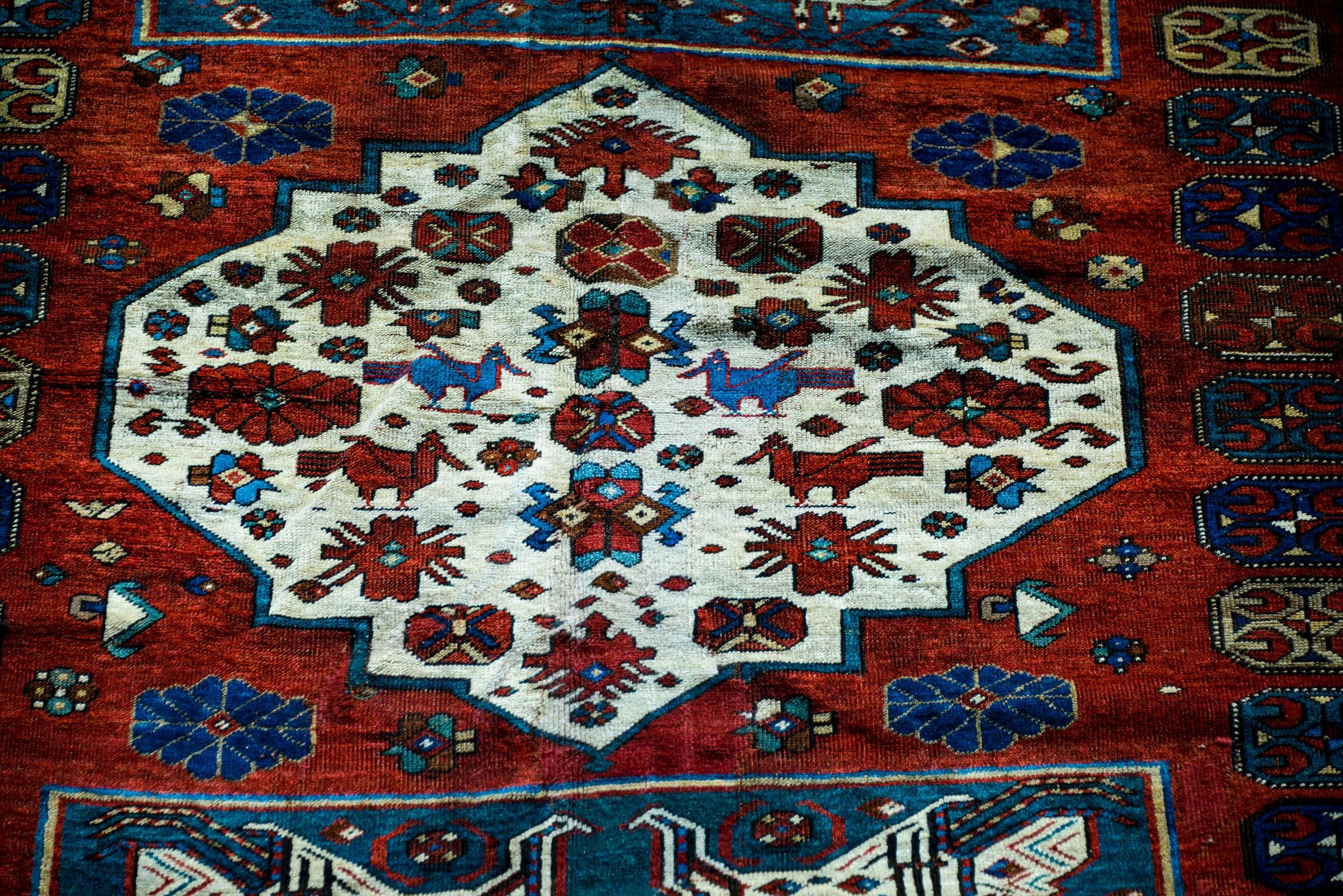 Extraordinary Early 20th Century Caucasian Rug In Good Condition In Chicago, IL