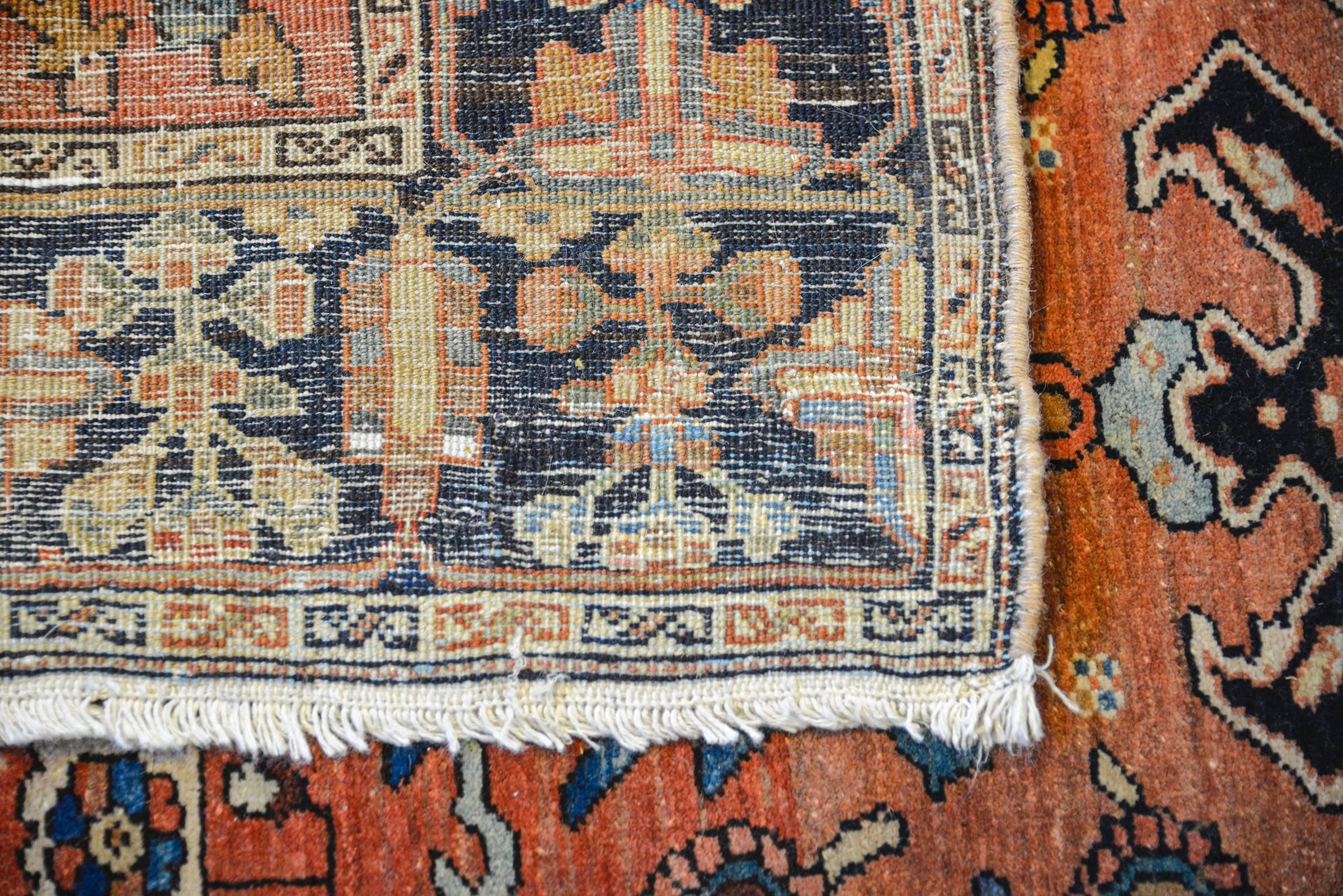 Fantastic 20th Century Sarouk Farahan Rug In Good Condition For Sale In Chicago, IL