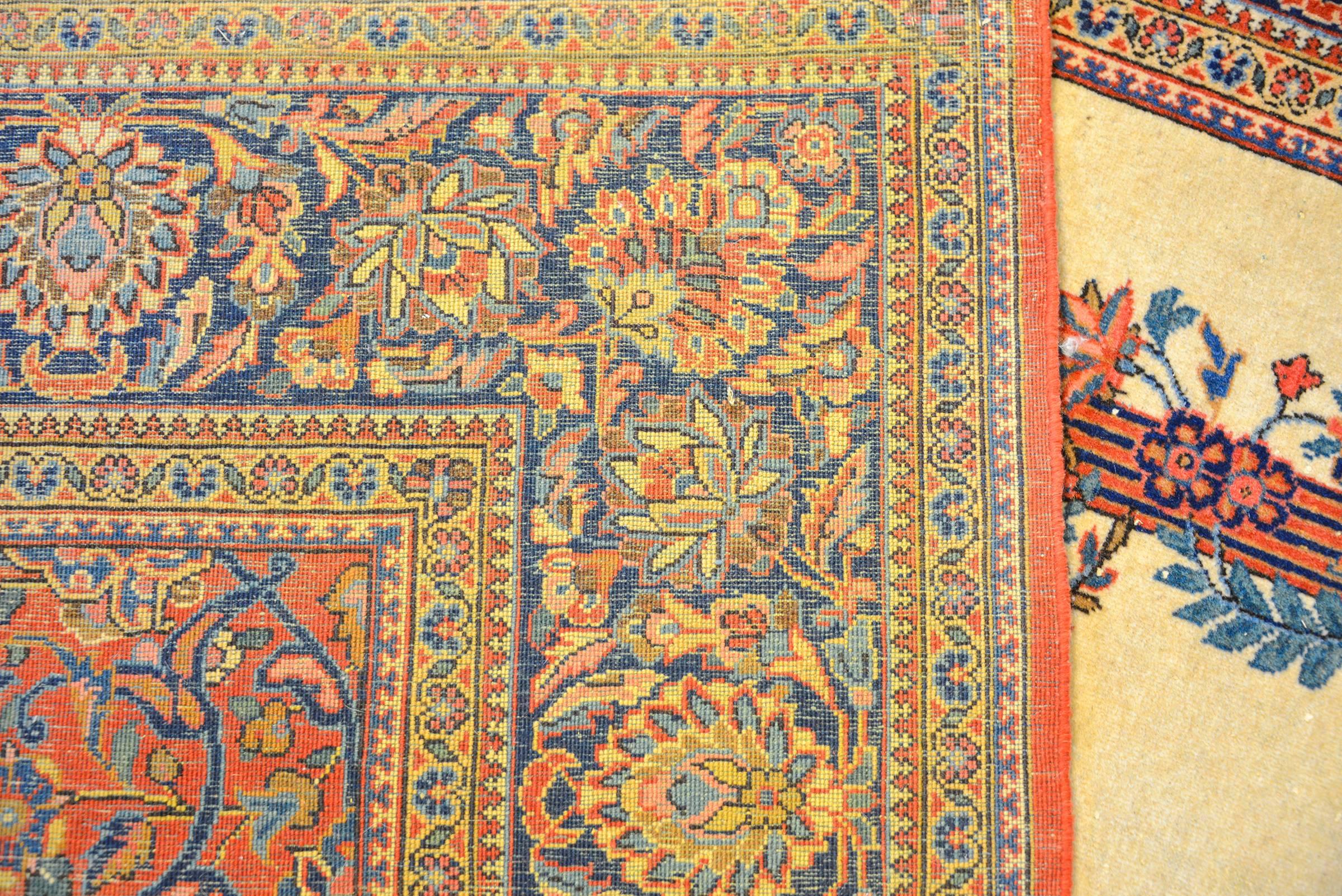 Amazing Early 20th Century Kashan Rug In Good Condition For Sale In Chicago, IL