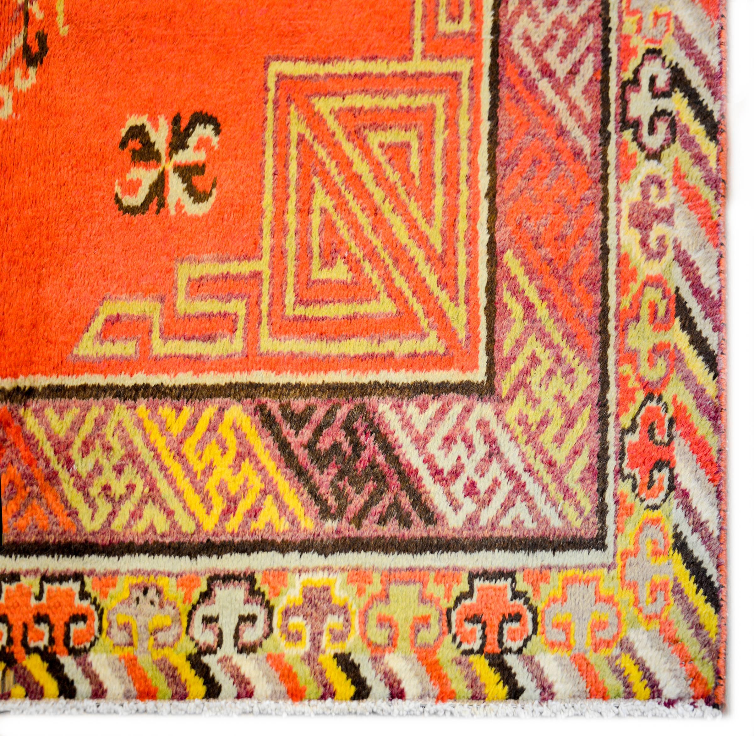 Khotan-Teppich aus dem frühen 20. Jahrhundert (Mitte des 20. Jahrhunderts) im Angebot