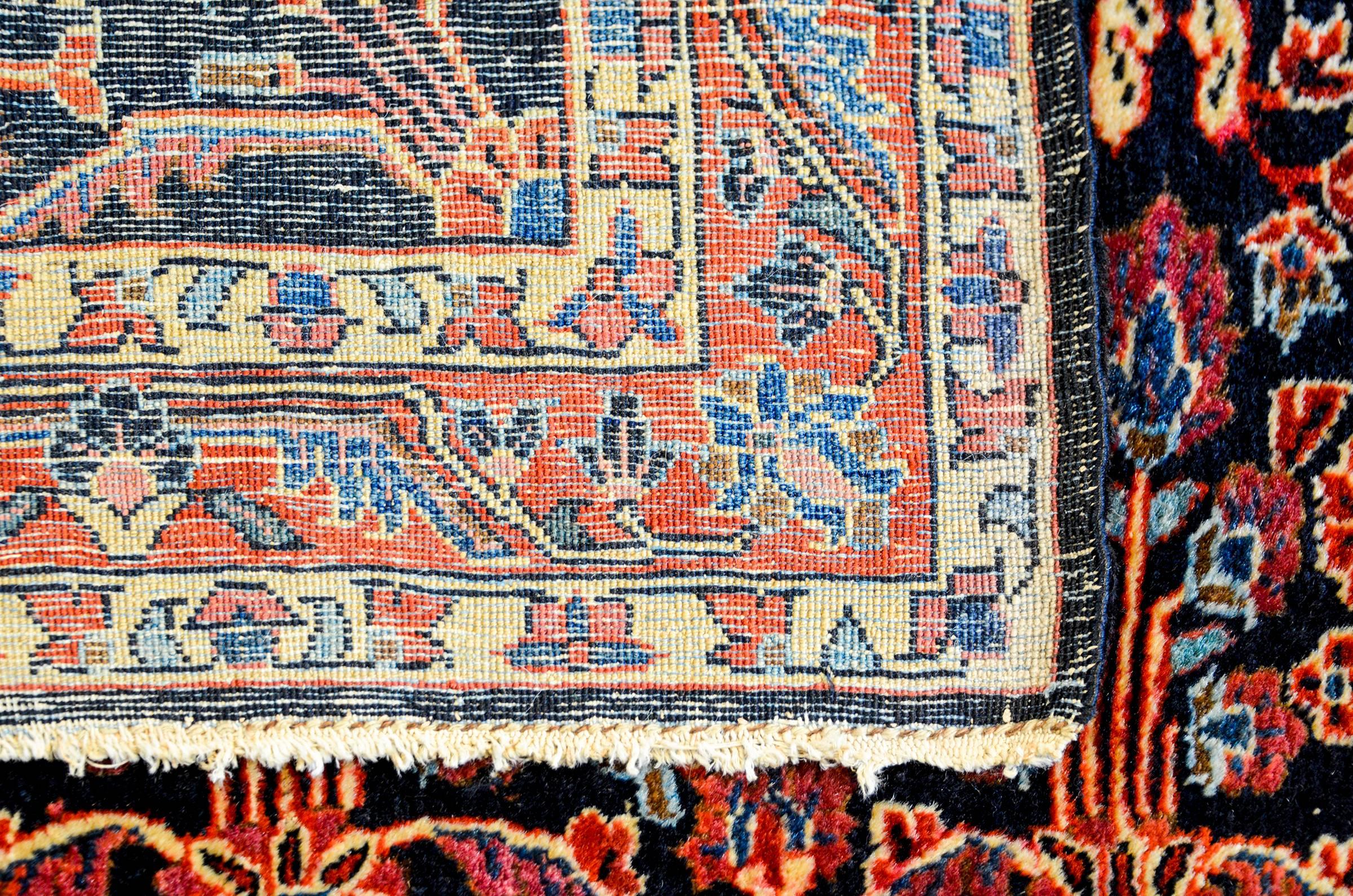 Vegetable Dyed Bold Early 20th Century Sarouk Mohajeran Rug For Sale