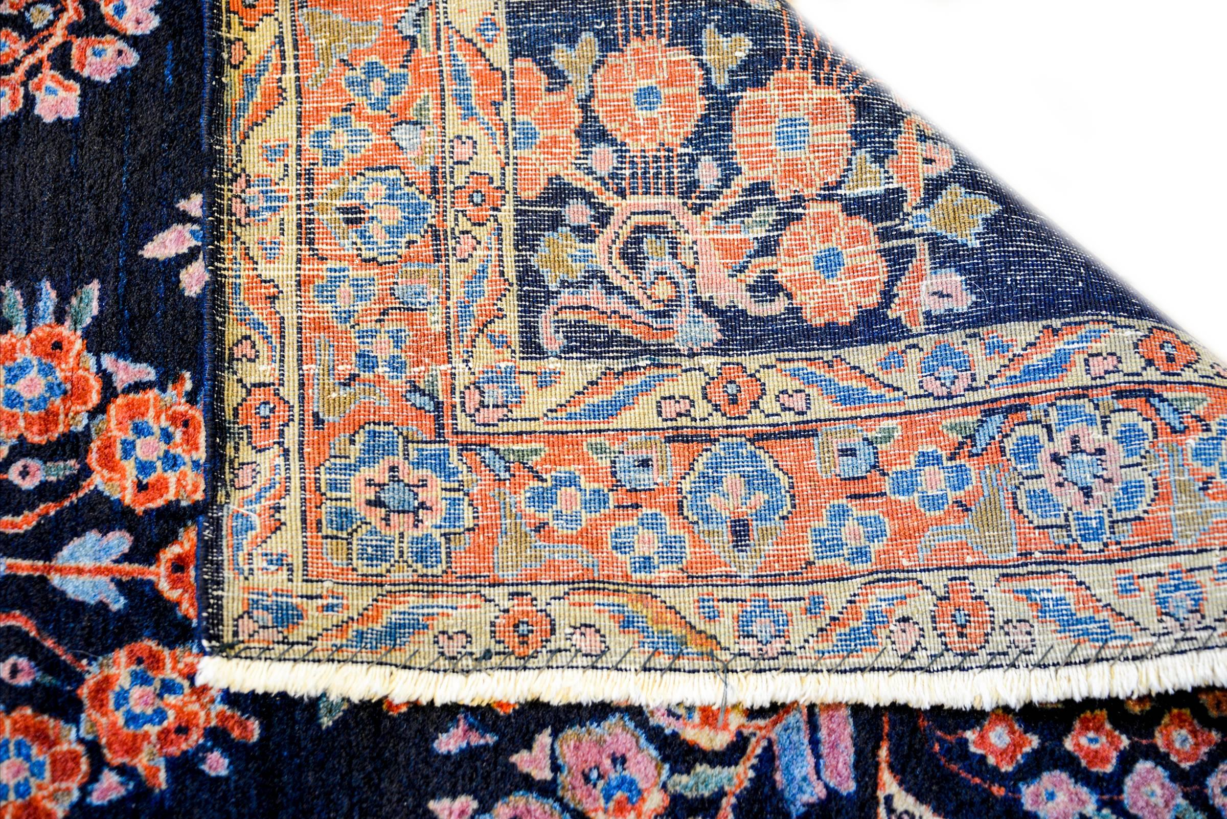 Classic Early 20th Century Sarouk Mohajeran Rug In Good Condition For Sale In Chicago, IL