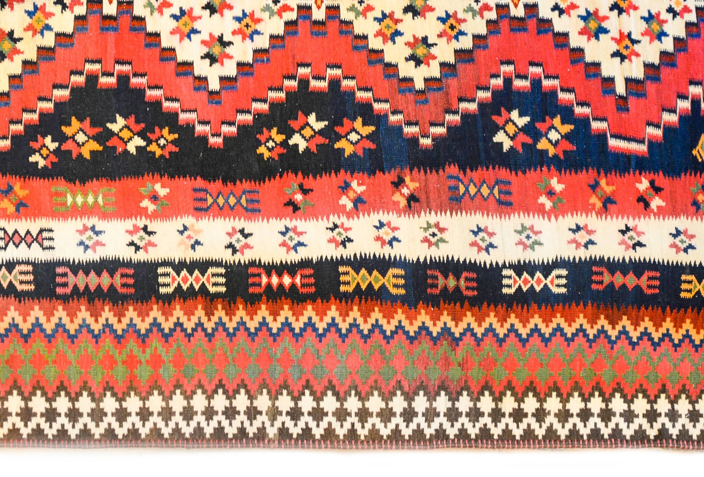 Perse Exceptionnel tapis Saveh Kilim de la fin du 20e siècle en vente