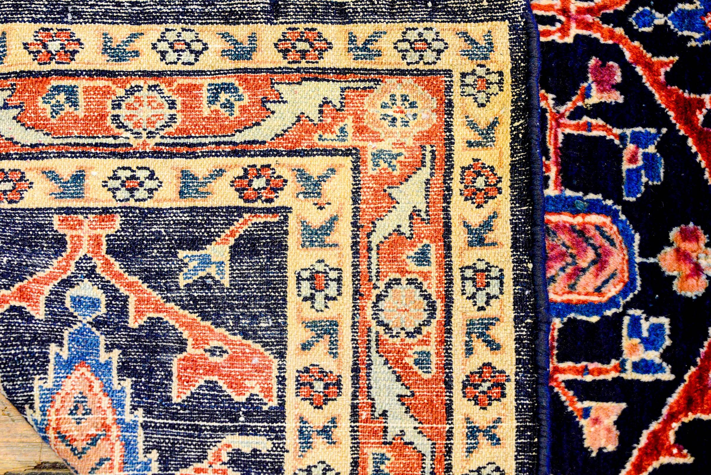 Lovely Early 20th Century North West Persian Rug In Good Condition In Chicago, IL