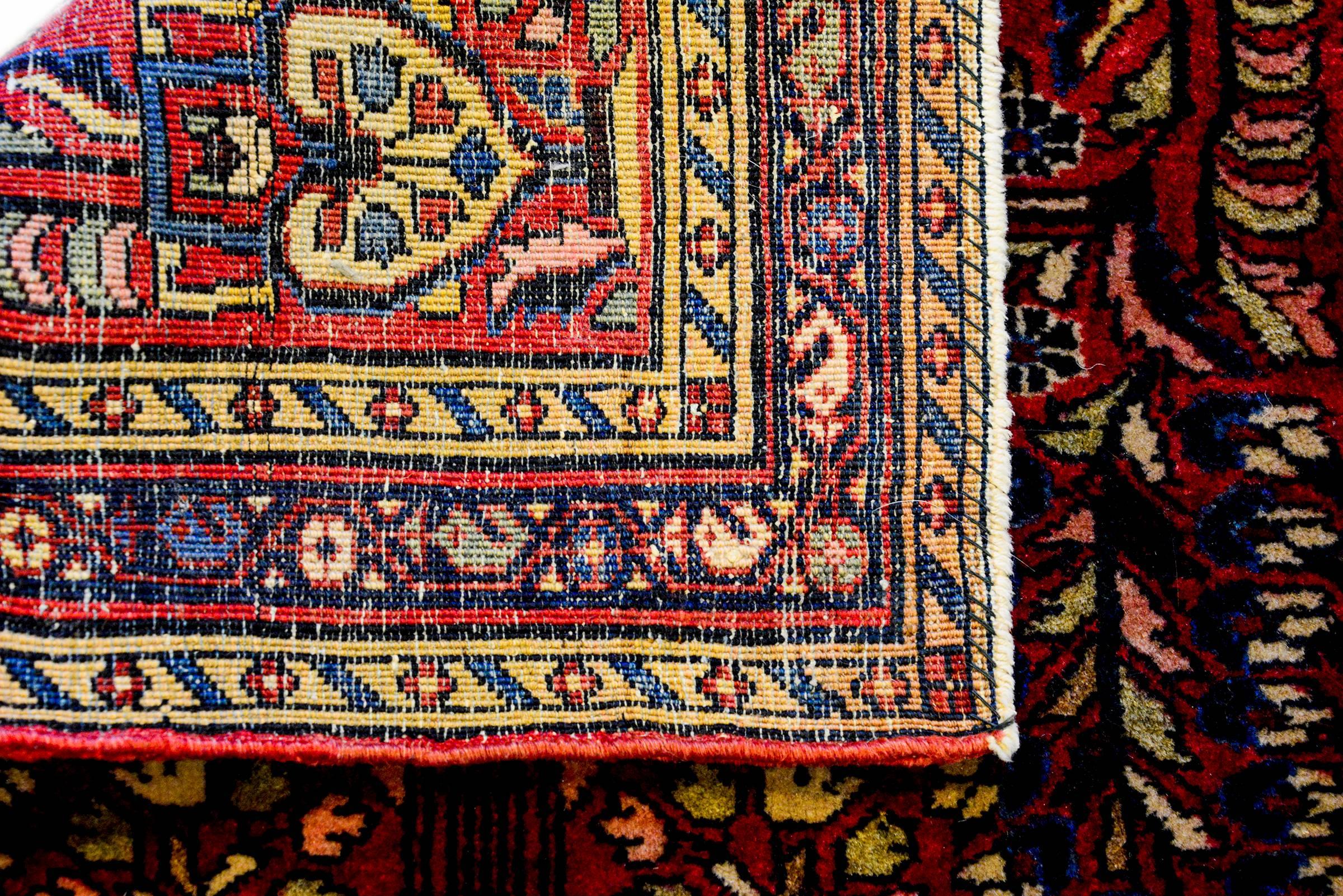 Vegetable Dyed Early 20th Century Sarouk Rug