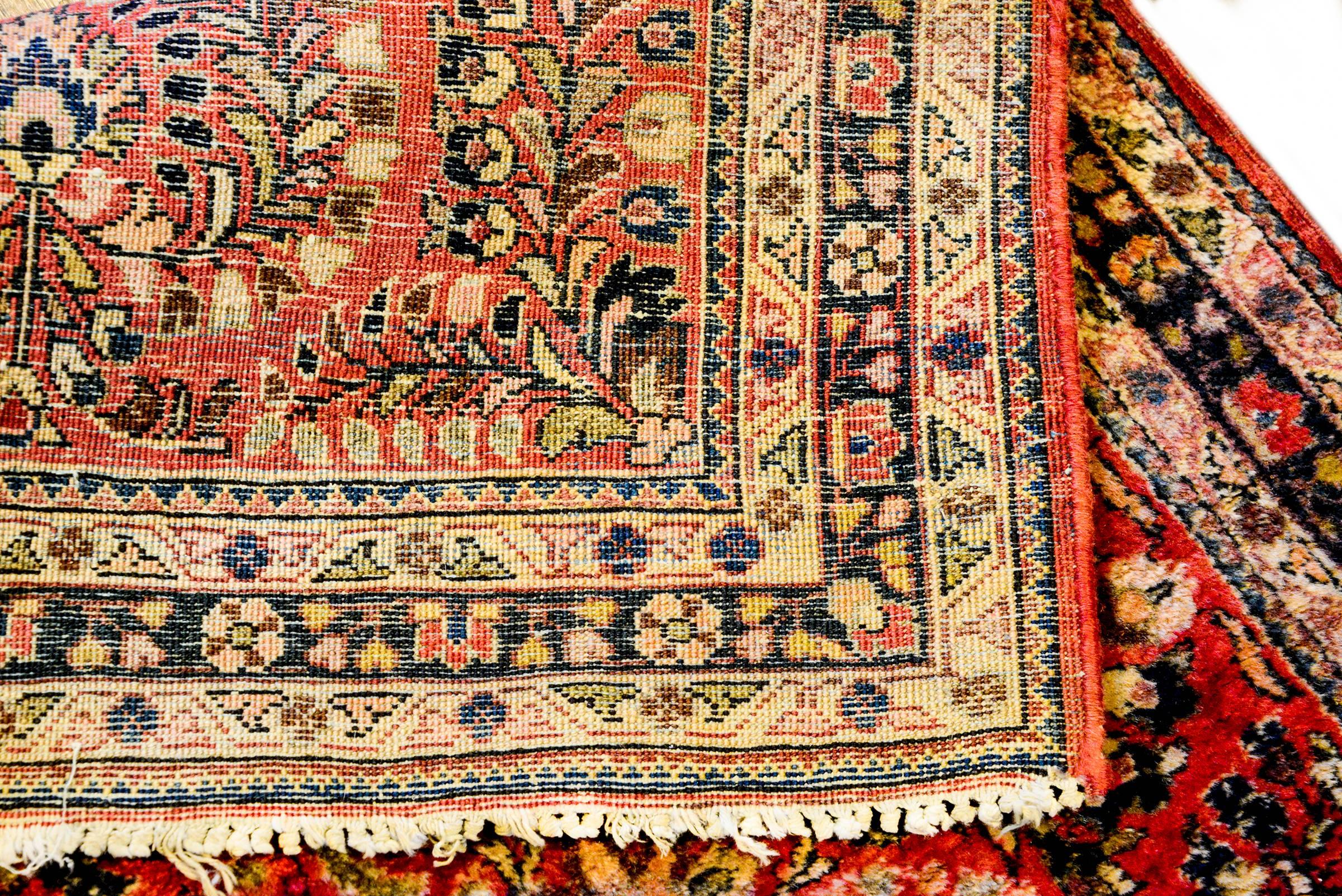 Vegetable Dyed Early 20th Century Sarouk Rug