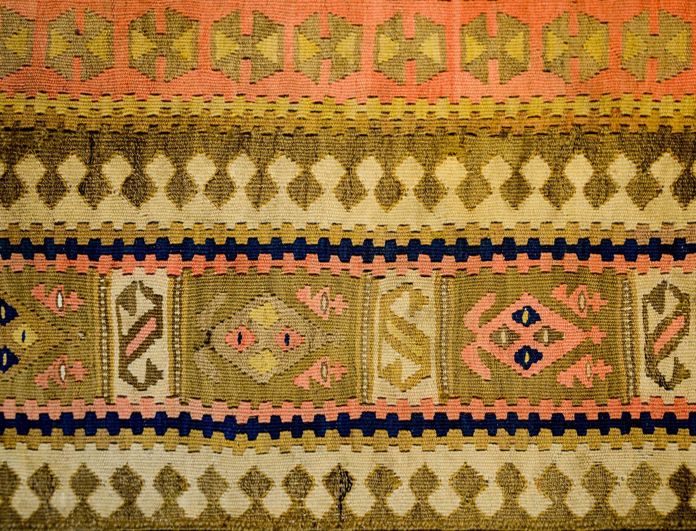 Wonderful 20th Century Senneh Kilim Runner In Good Condition For Sale In Chicago, IL