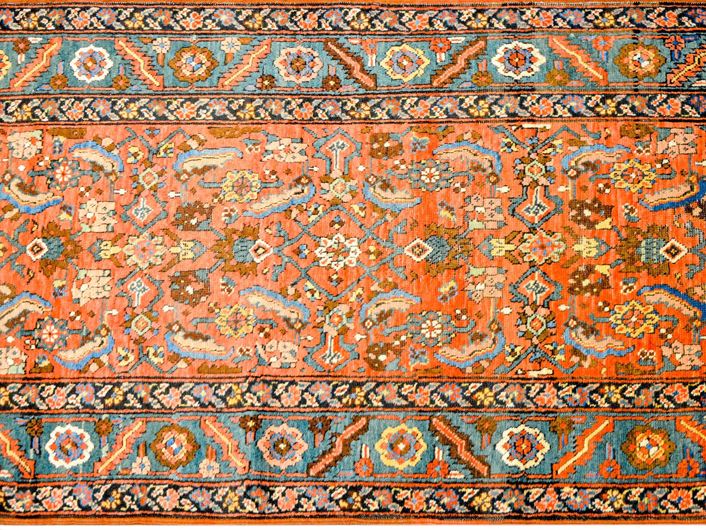 Heriz Serapi Merveilleux tapis de couloir Heriz du début du XXe siècle en vente