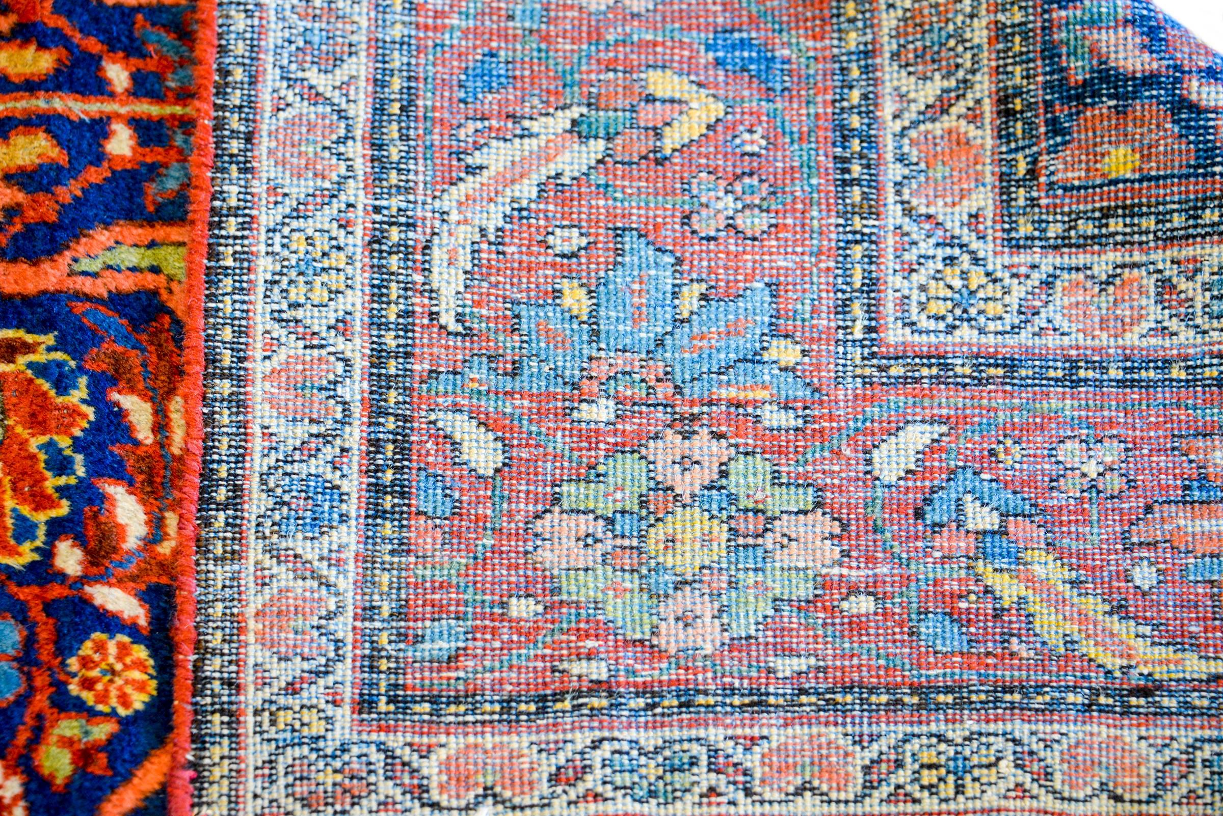 Amazing Early 20th Century Farahan Rug In Good Condition For Sale In Chicago, IL