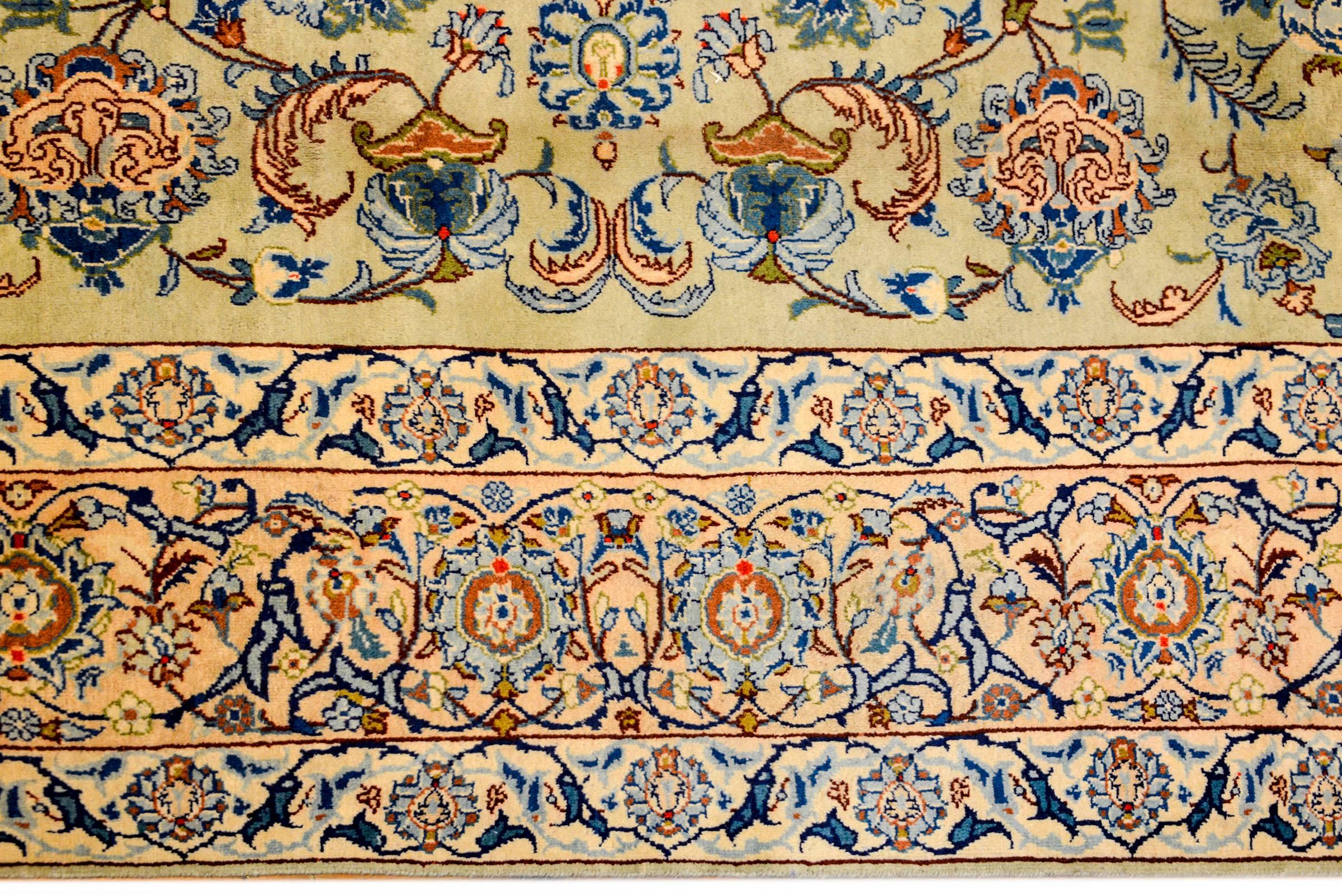 Fantastic Early 20th Century Kashan Rug In Good Condition For Sale In Chicago, IL