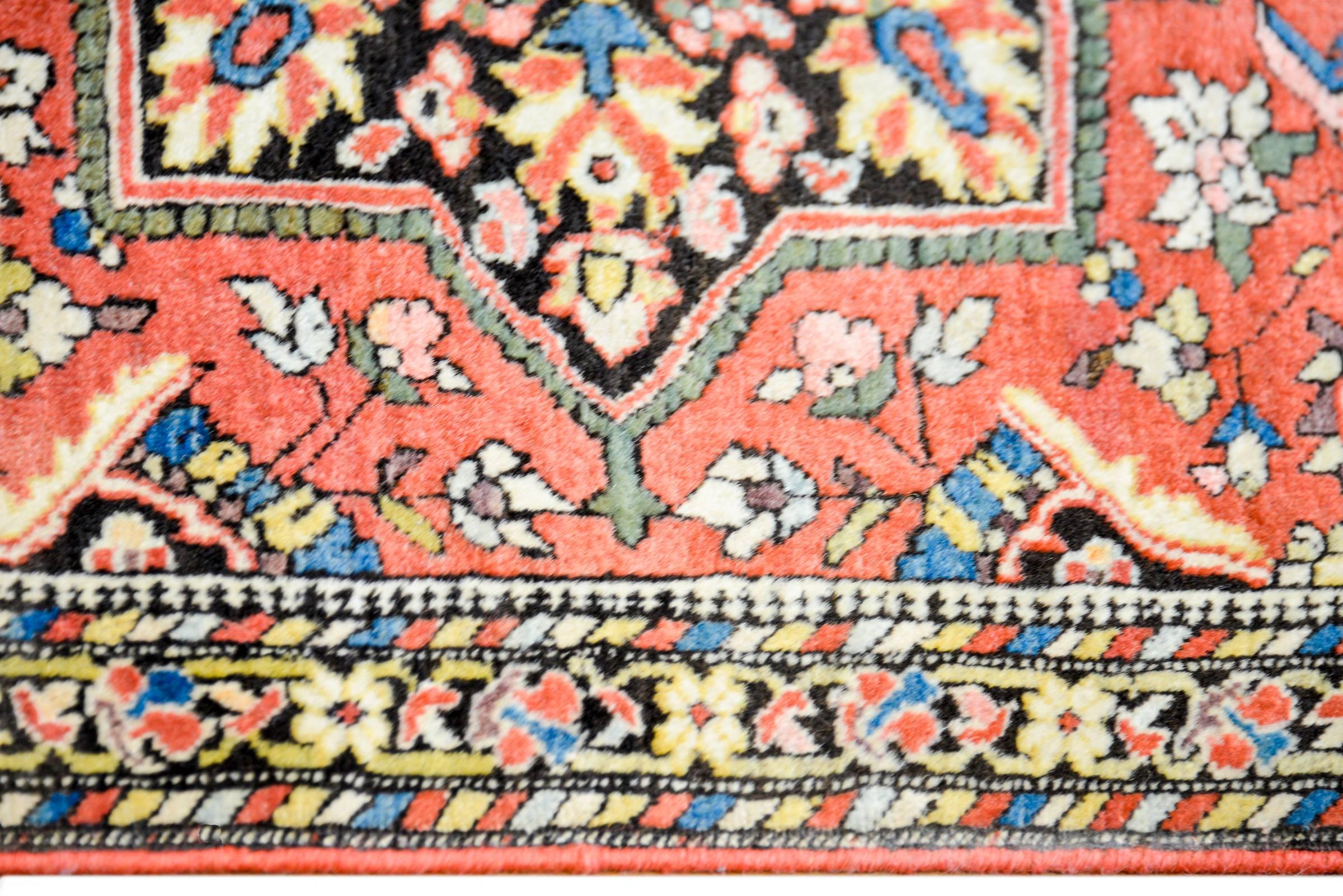 Perse Merveilleux tapis traditionnel Sarouk Farahan des années 1930 en vente