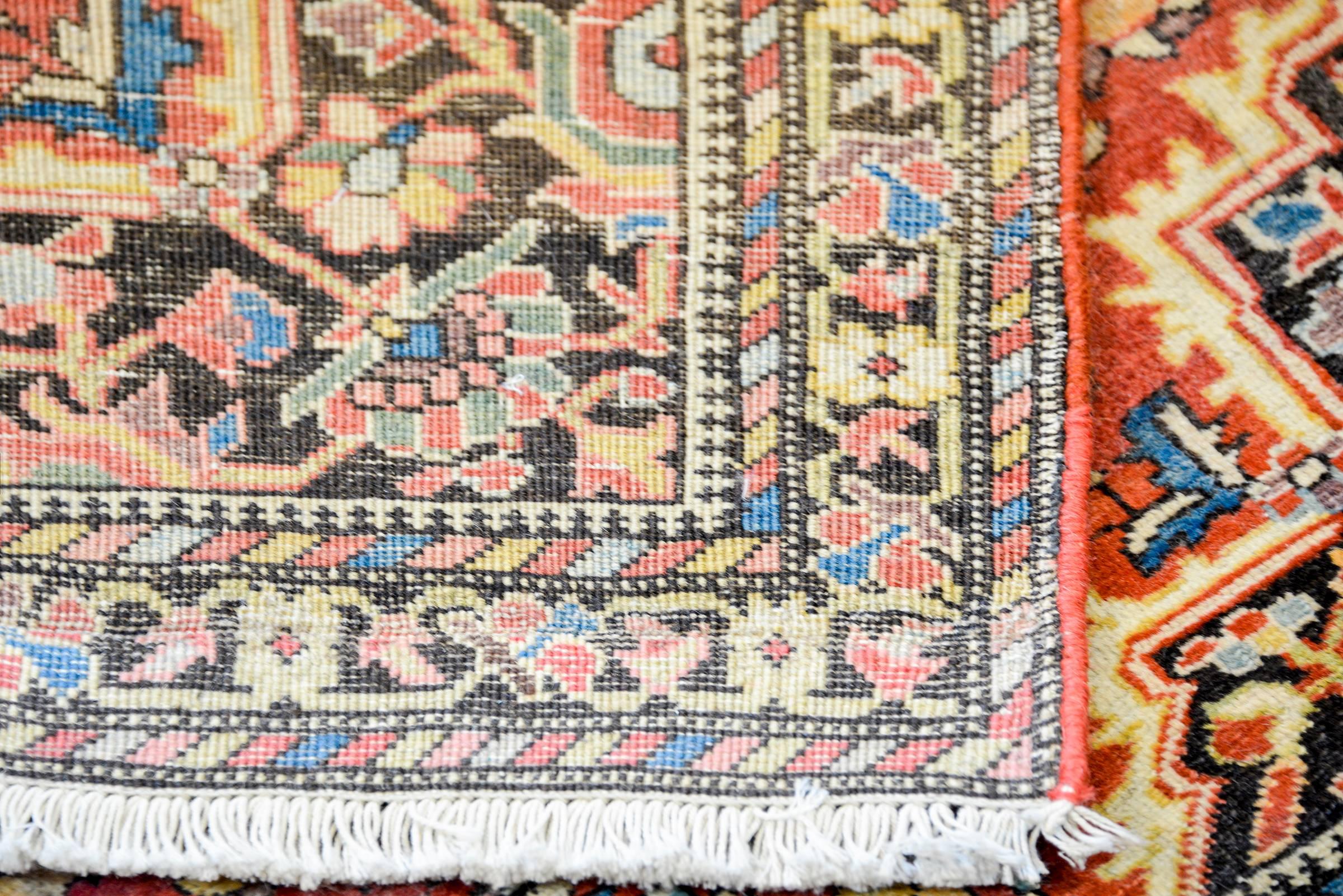 Milieu du XXe siècle Merveilleux tapis traditionnel Sarouk Farahan des années 1930 en vente