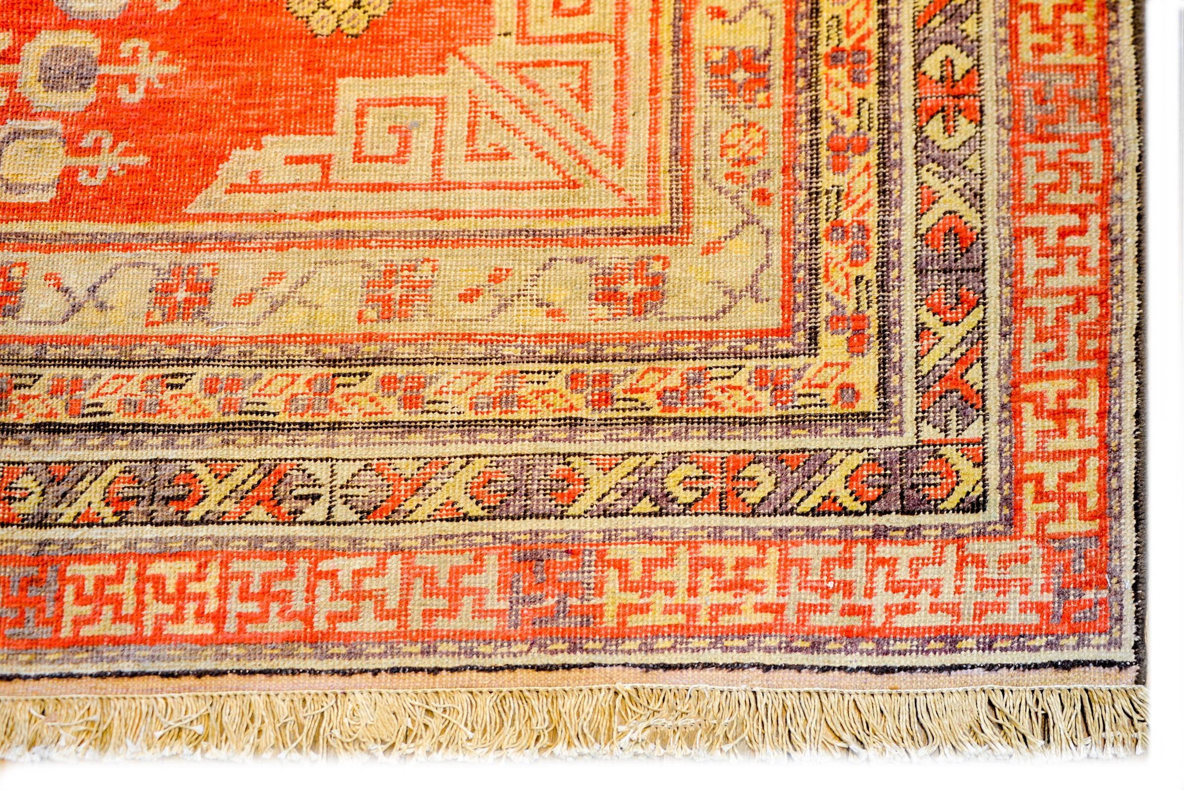 Außergewöhnlicher Khotan-Teppich aus dem frühen 20. Jahrhundert (Pflanzlich gefärbt) im Angebot