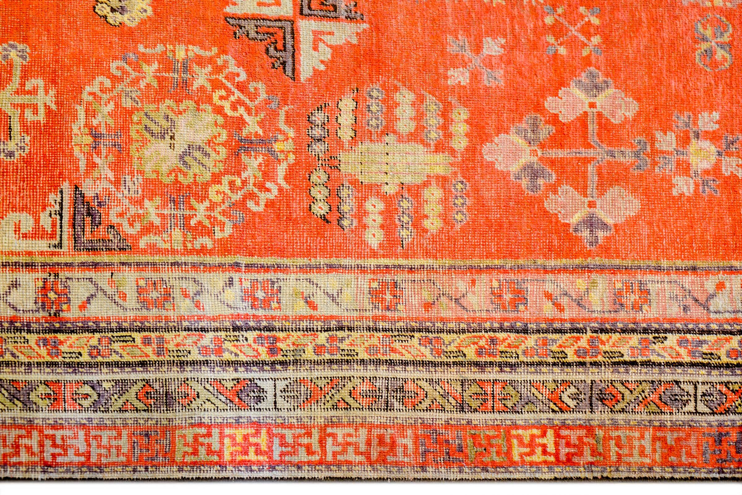 Außergewöhnlicher Khotan-Teppich aus dem frühen 20. Jahrhundert (Zentralasiatisch) im Angebot