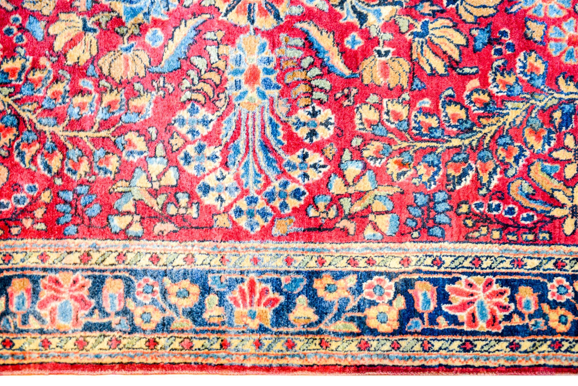 Außergewöhnlicher persischer Sarouk-Teppich des frühen 20. Jahrhunderts (Sarouk Farahan) im Angebot