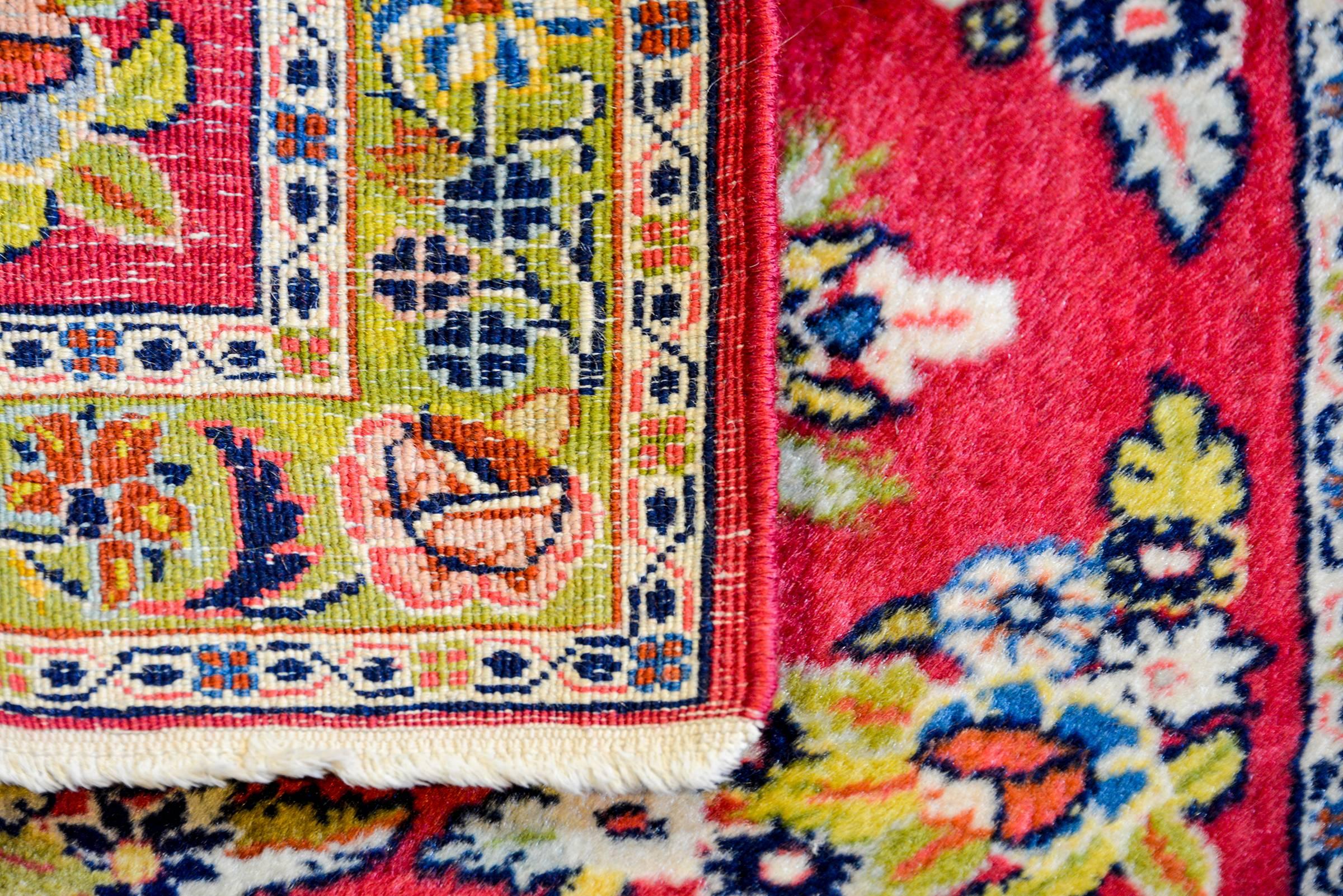 Vegetable Dyed Early 20th Century Petite Sarouk Rug For Sale