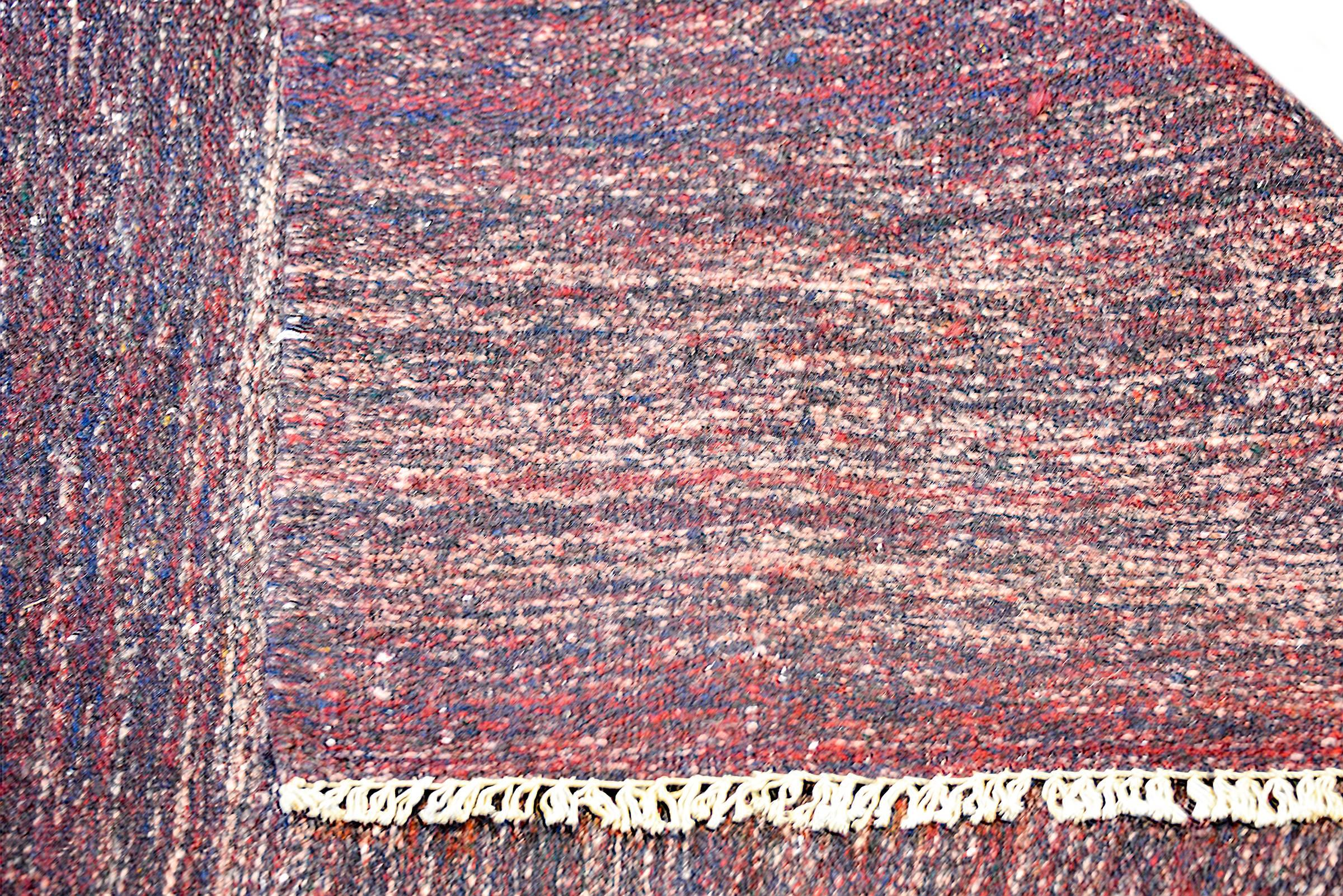 Fantastic Vintage Gabbeh Kilim Rug In Good Condition For Sale In Chicago, IL