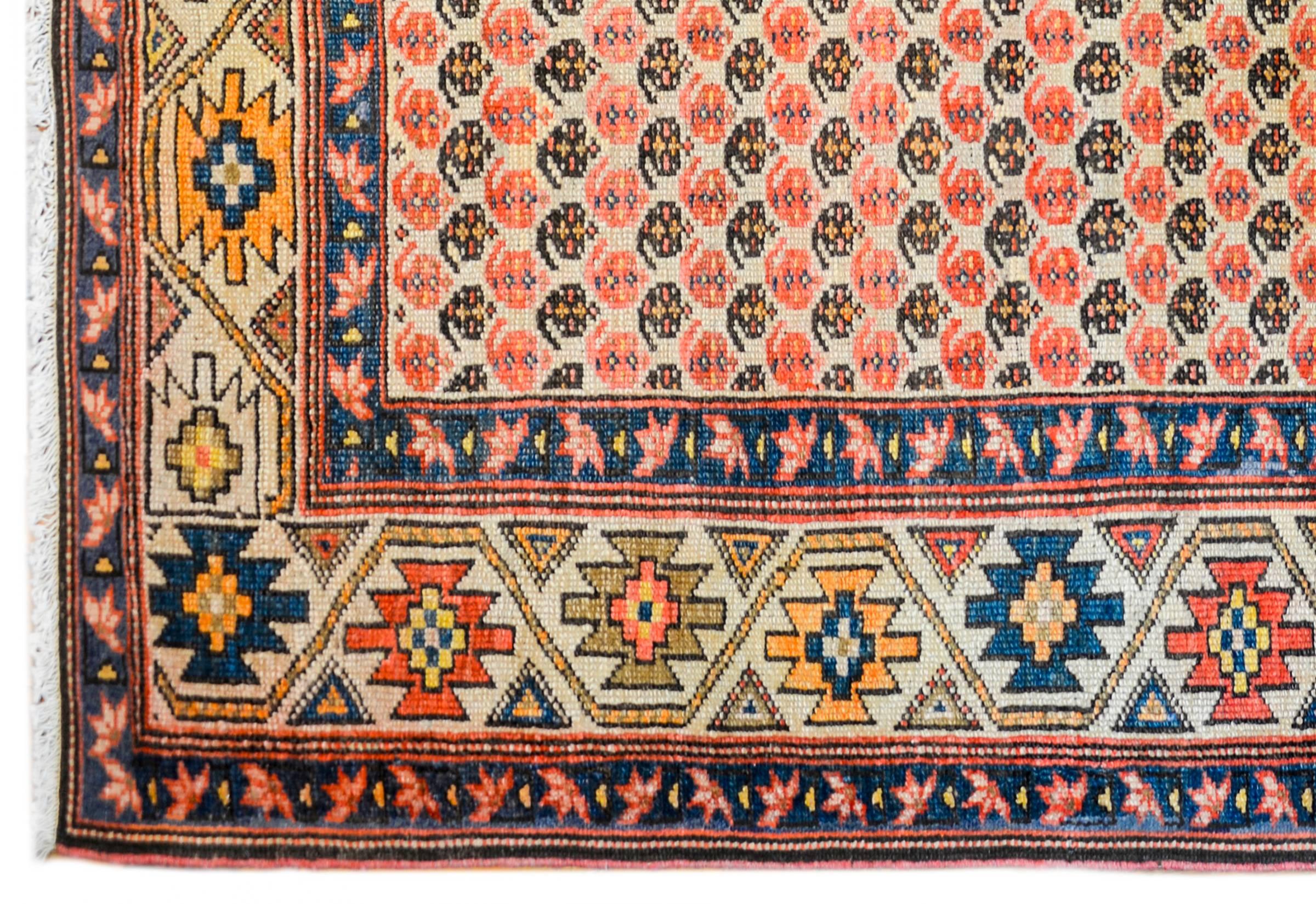Malayer-Teppich aus der Mitte des 20. Jahrhunderts (Pflanzlich gefärbt) im Angebot