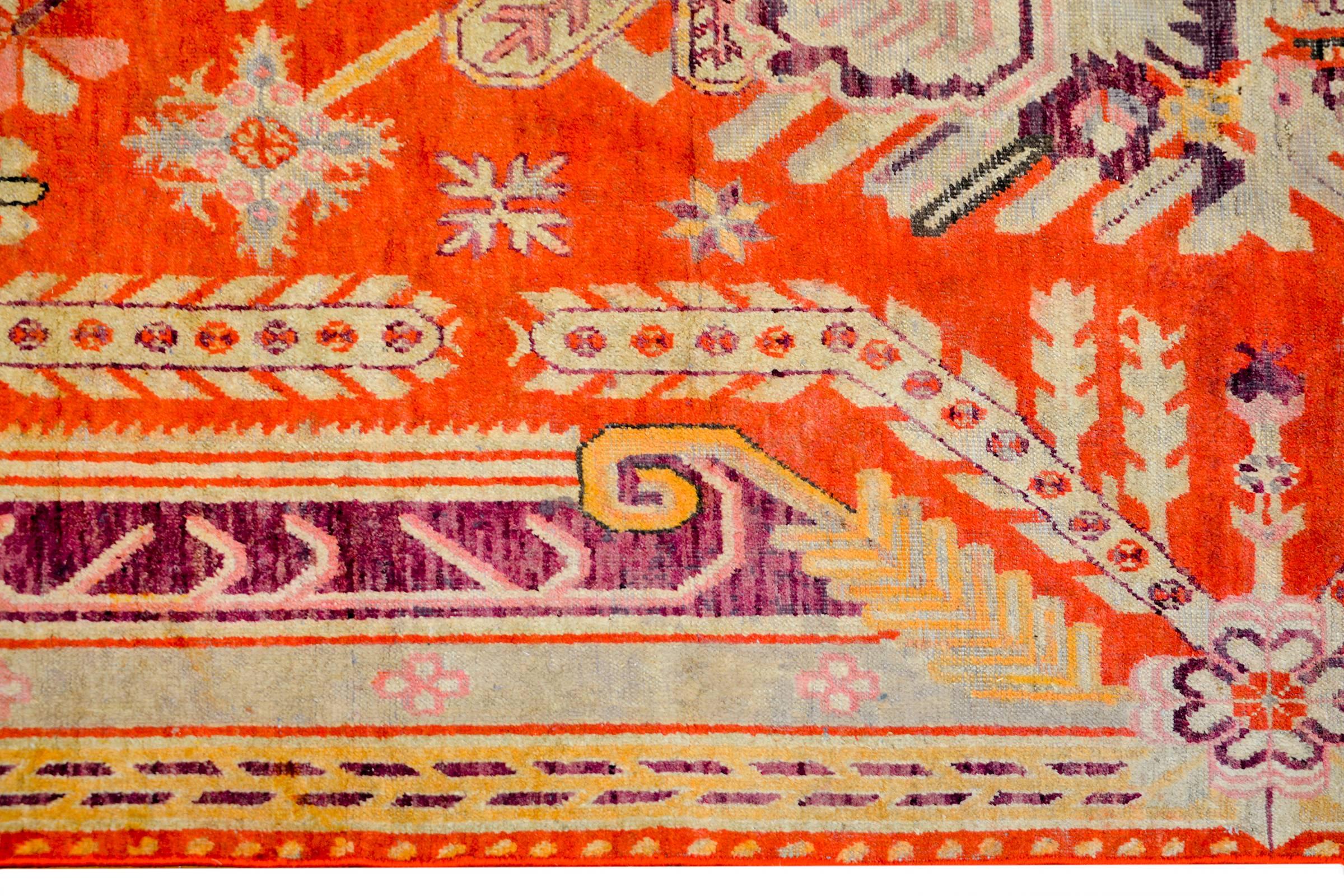 Ungewöhnlicher Samarghand-Teppich aus dem frühen 20. Jahrhundert (Pflanzlich gefärbt)