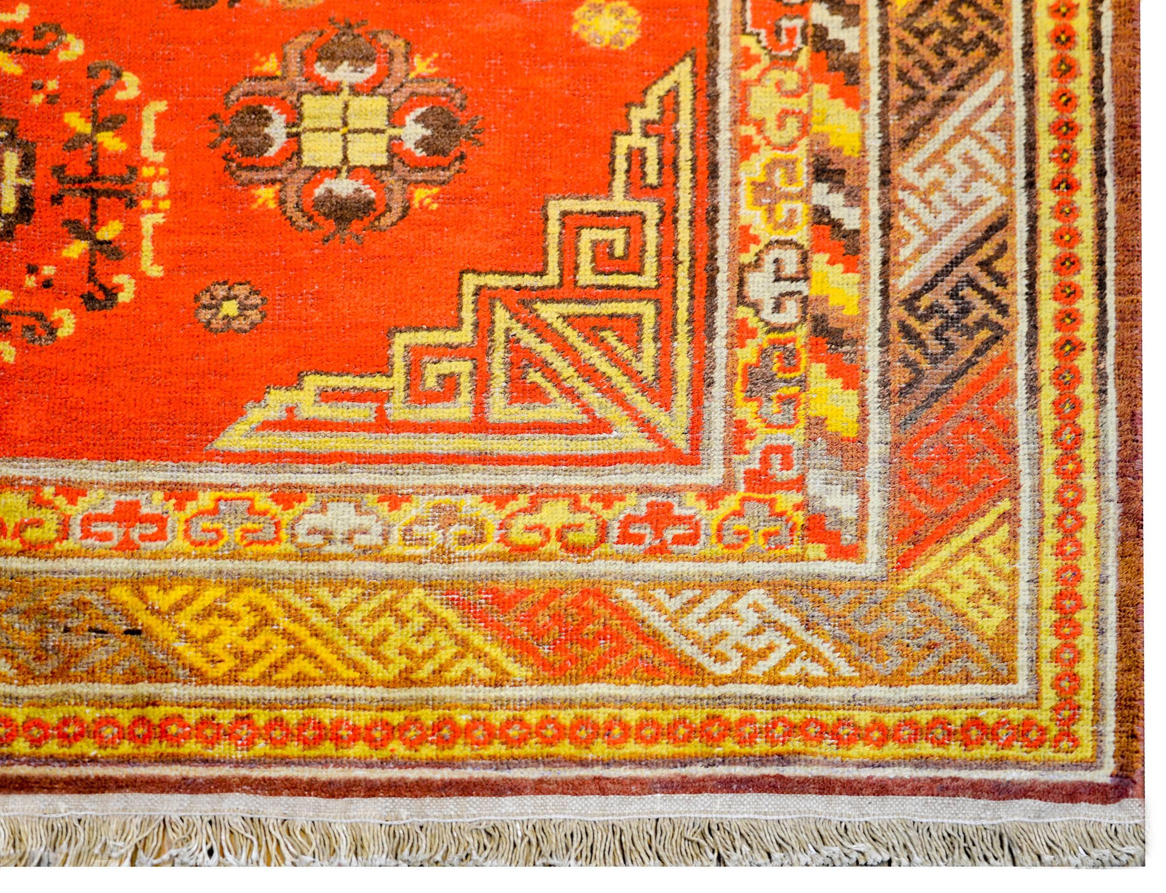 Beautiful Early 20th Century Khotan Rug In Good Condition For Sale In Chicago, IL