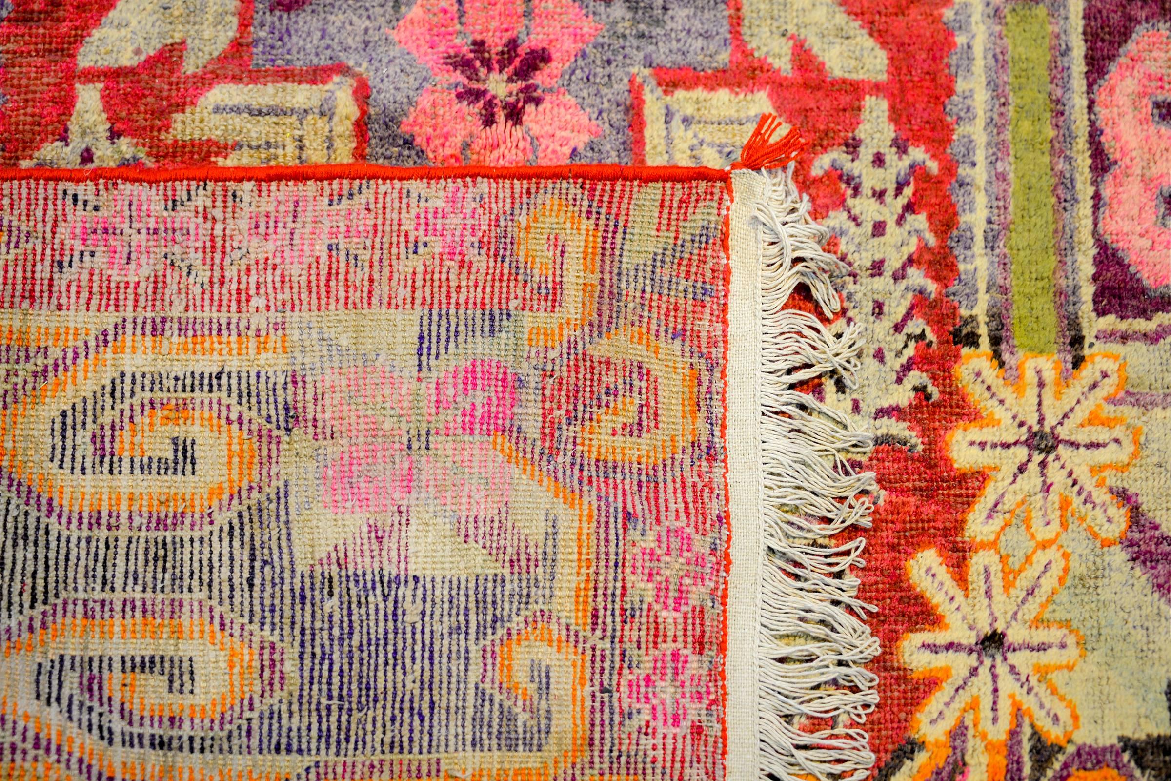 Wonderful Early 20th Century Samarkand Rug In Good Condition In Chicago, IL