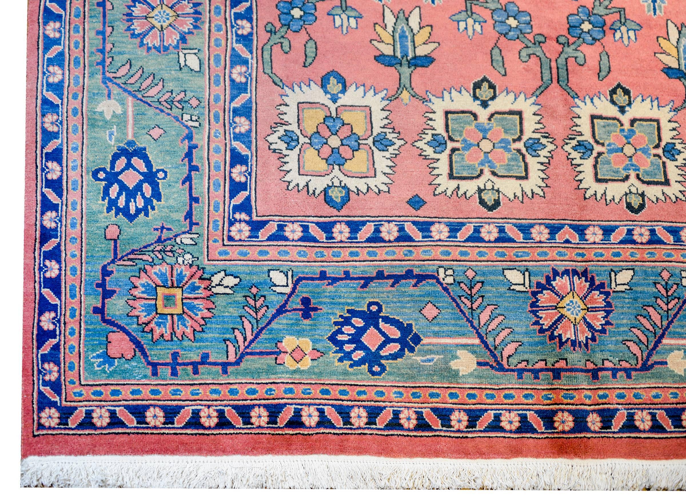 Meshkabad-Teppich des späten 20. Jahrhunderts (Pflanzlich gefärbt) im Angebot